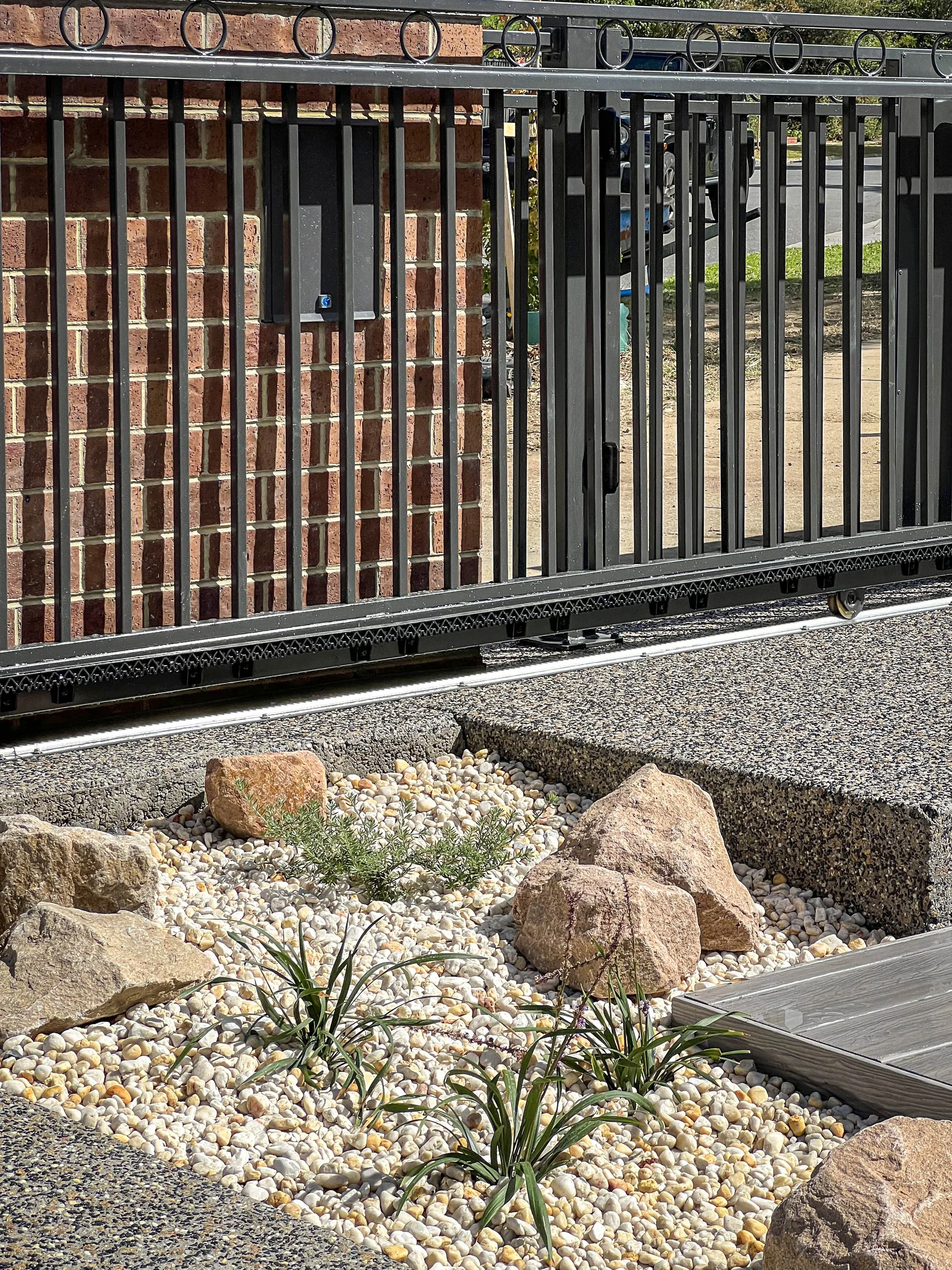 Serpentine garden 5.jpg