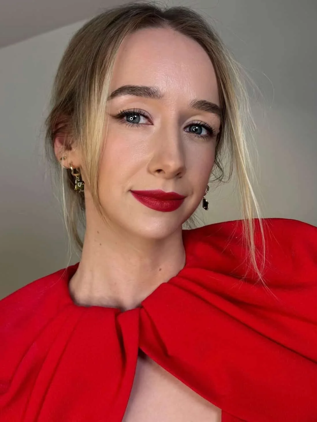 Award winning colourist and avant garde hairdresser, AHIA FINALIST, Kateryna Gribinyuchenko, air touch educator and editorial visionary of hairdressing in Australia
