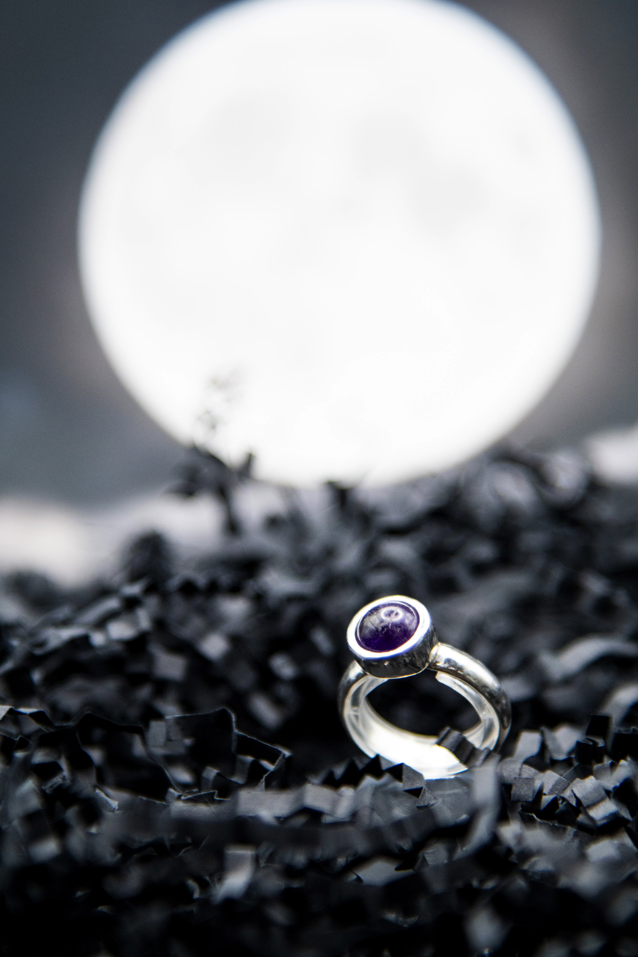 Fidget ring met edelstenen balletje