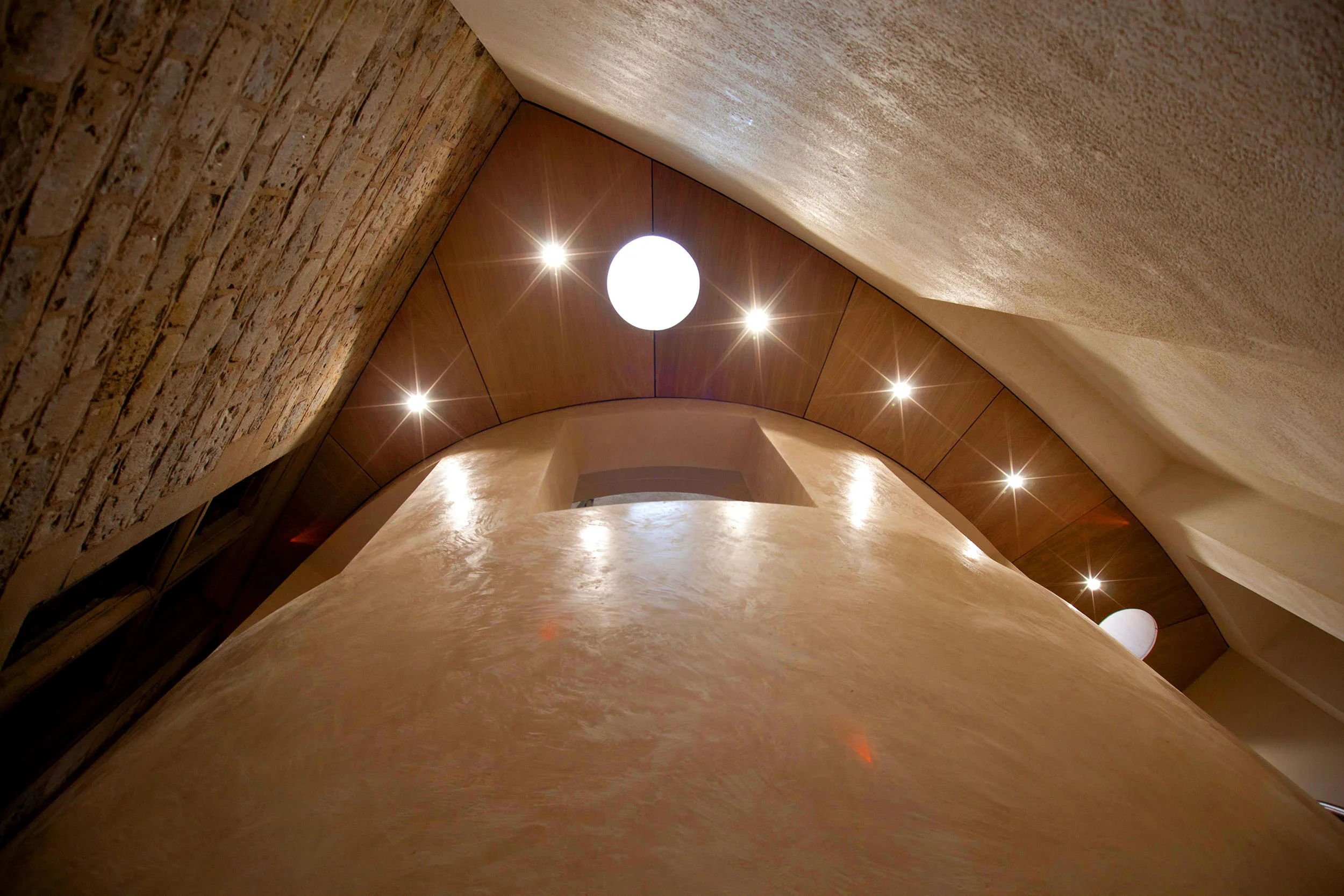 Web L BNC Ceiling.jpg