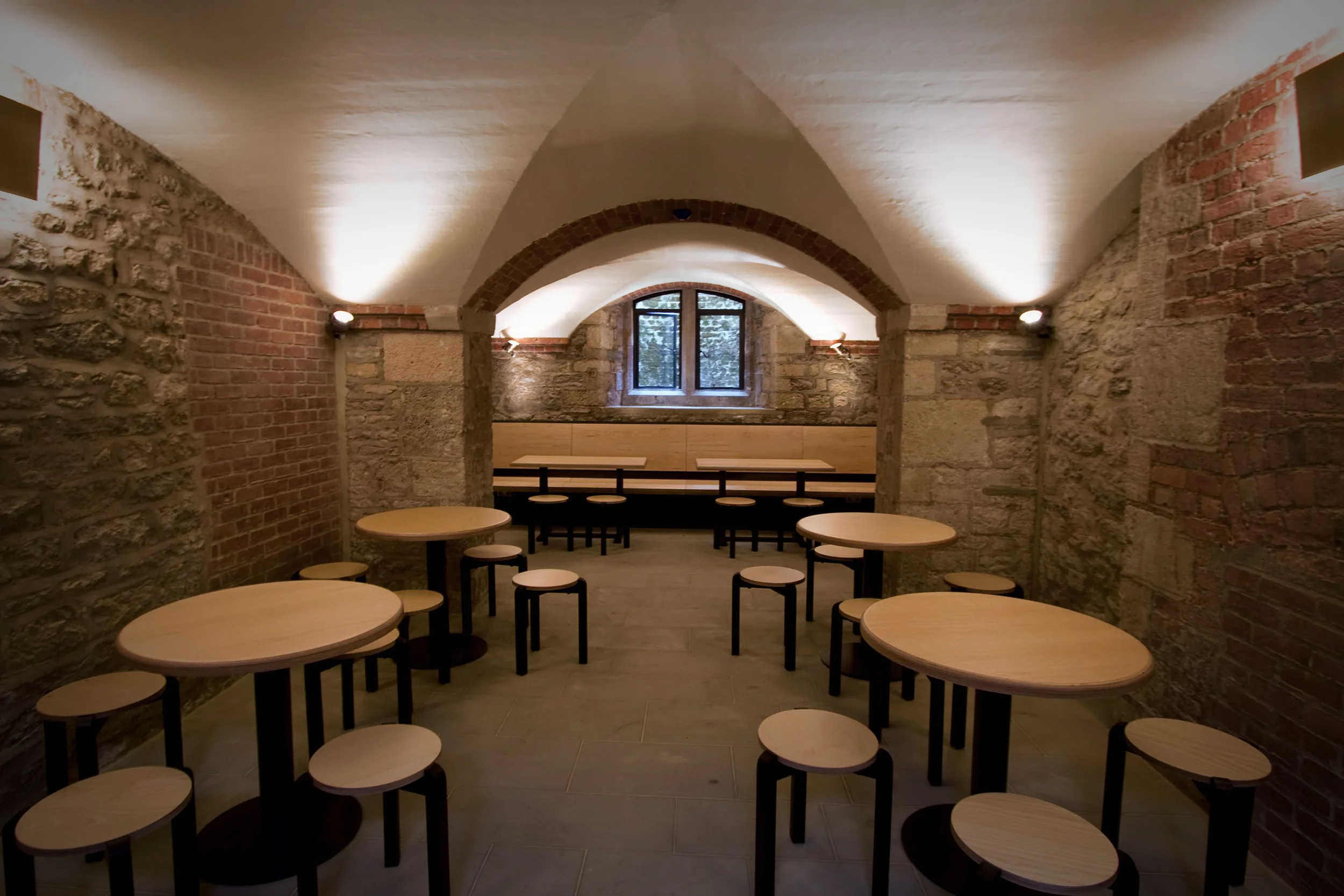 Web L BNC Bar-V.jpg