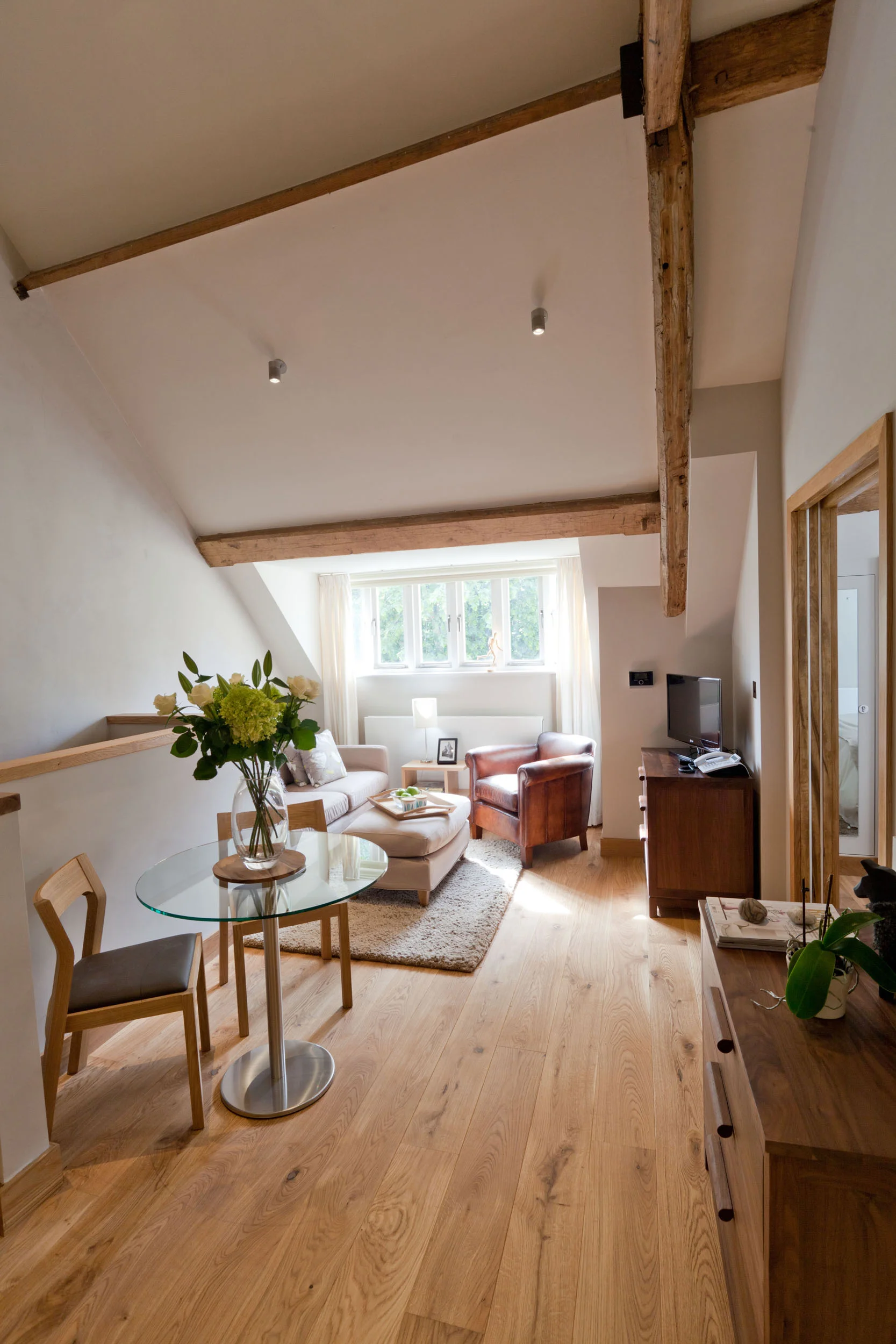 2874_Prebend_House_N13.jpg