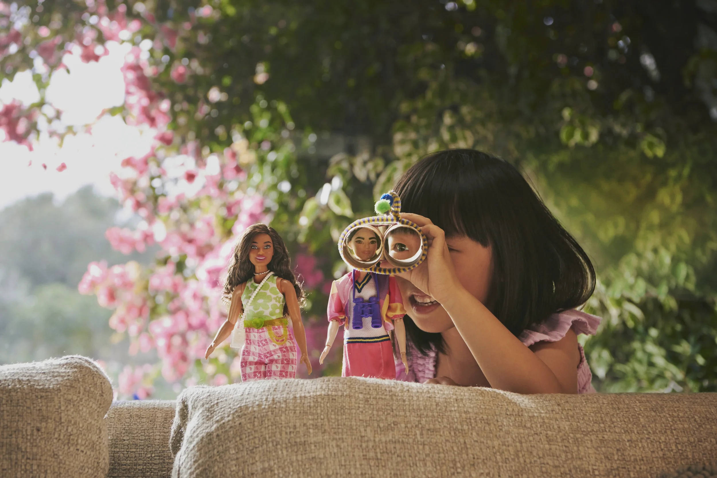 R017_NA_F Tulk Hart_Barbie_Binoculars_2024_2007_FNL.webp