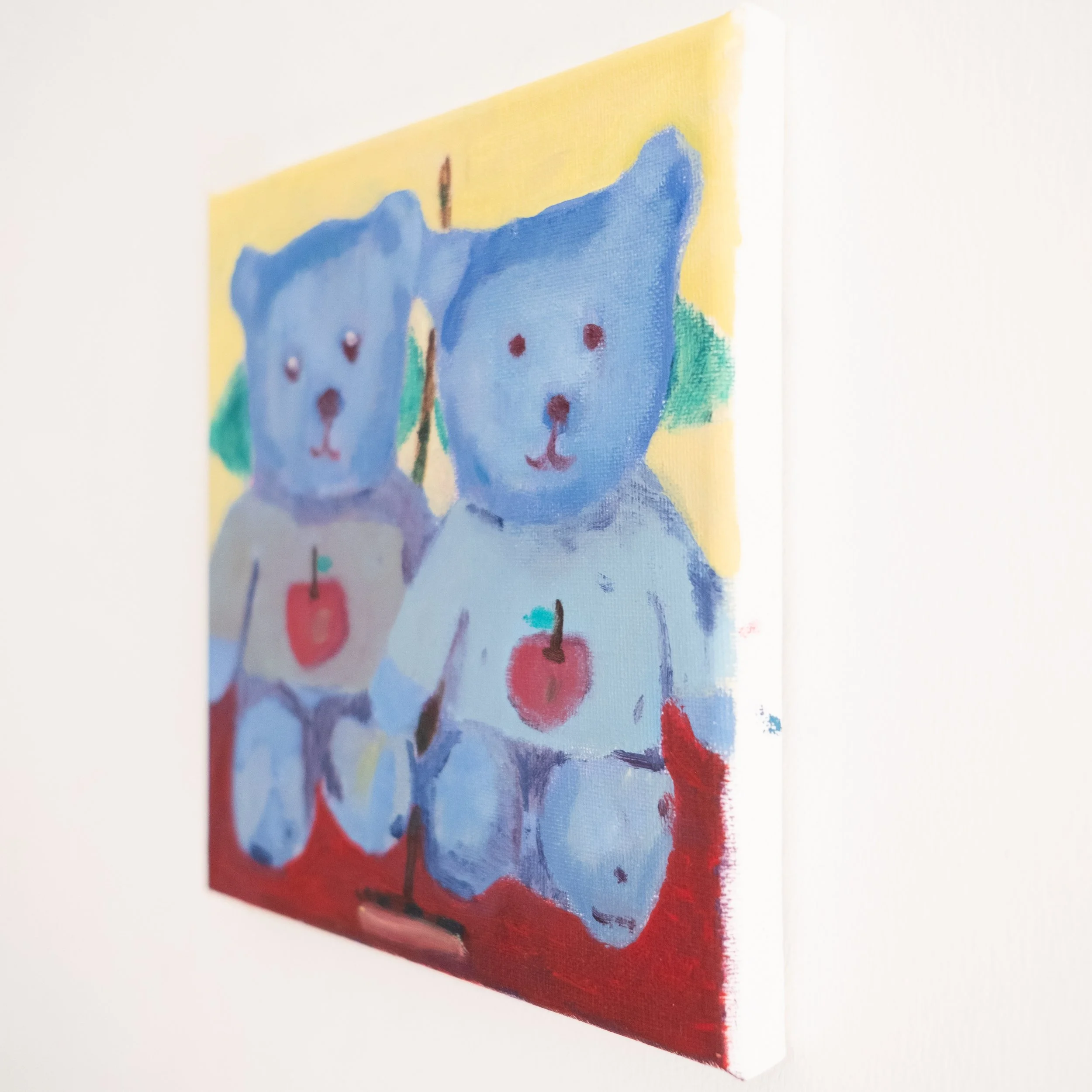 Apple bears_side.jpg