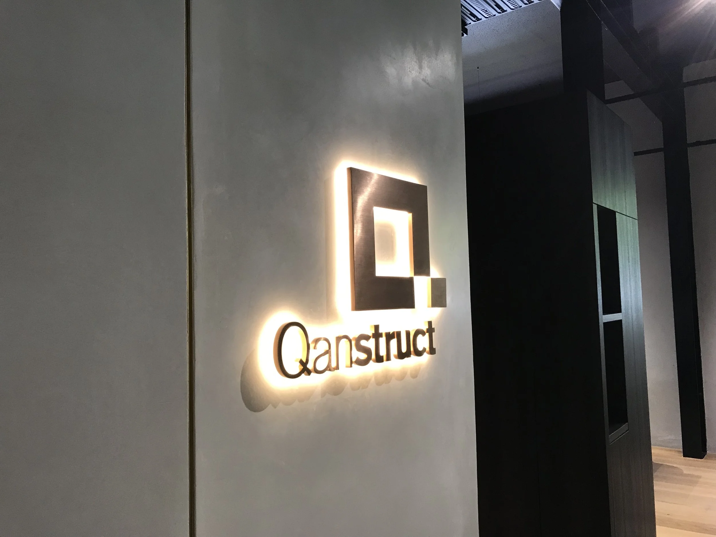 Qanstruct - Head Office signage