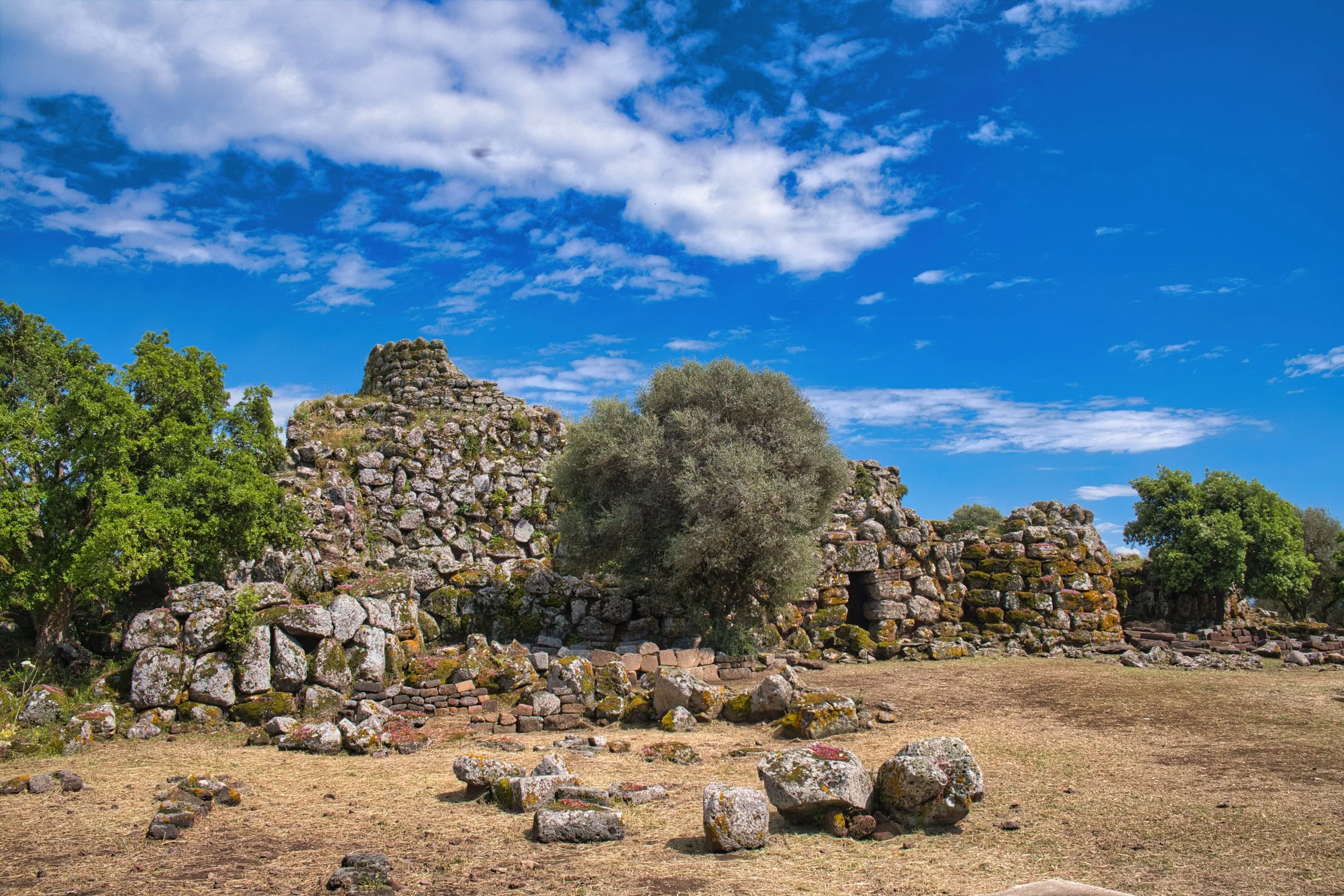 Nuraghe huisjes op Sardinië, historisch monument en traditionele cultuur van het eiland Sardinië