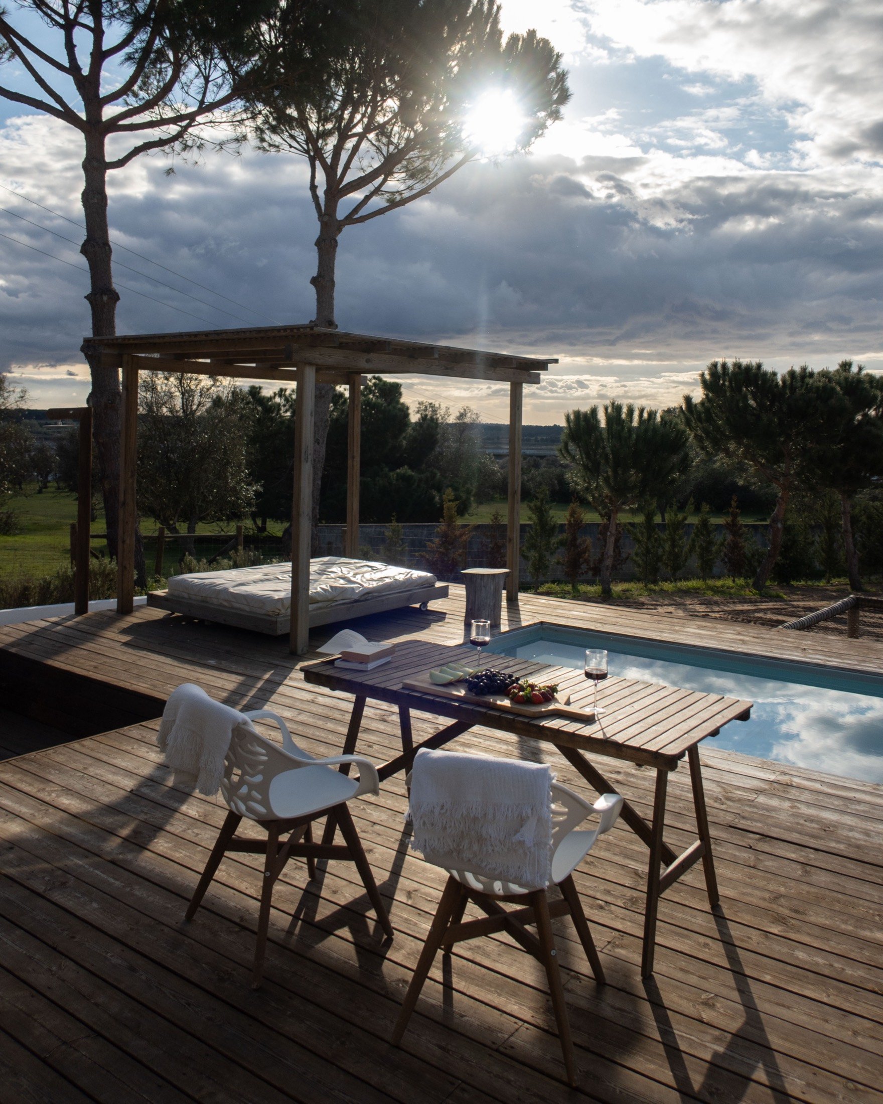 Outdoor dining by the pool