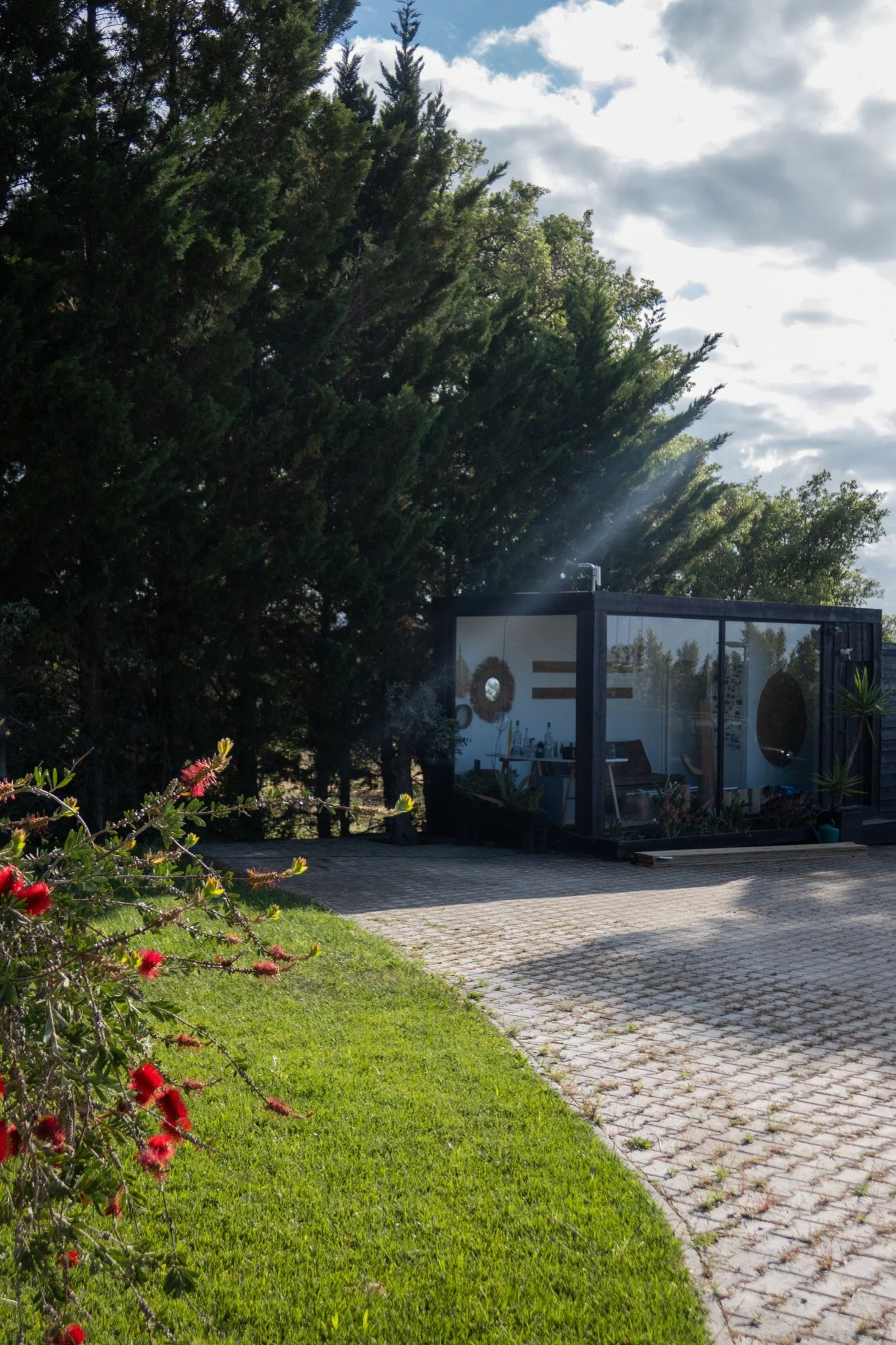 The glass cabin on the farm