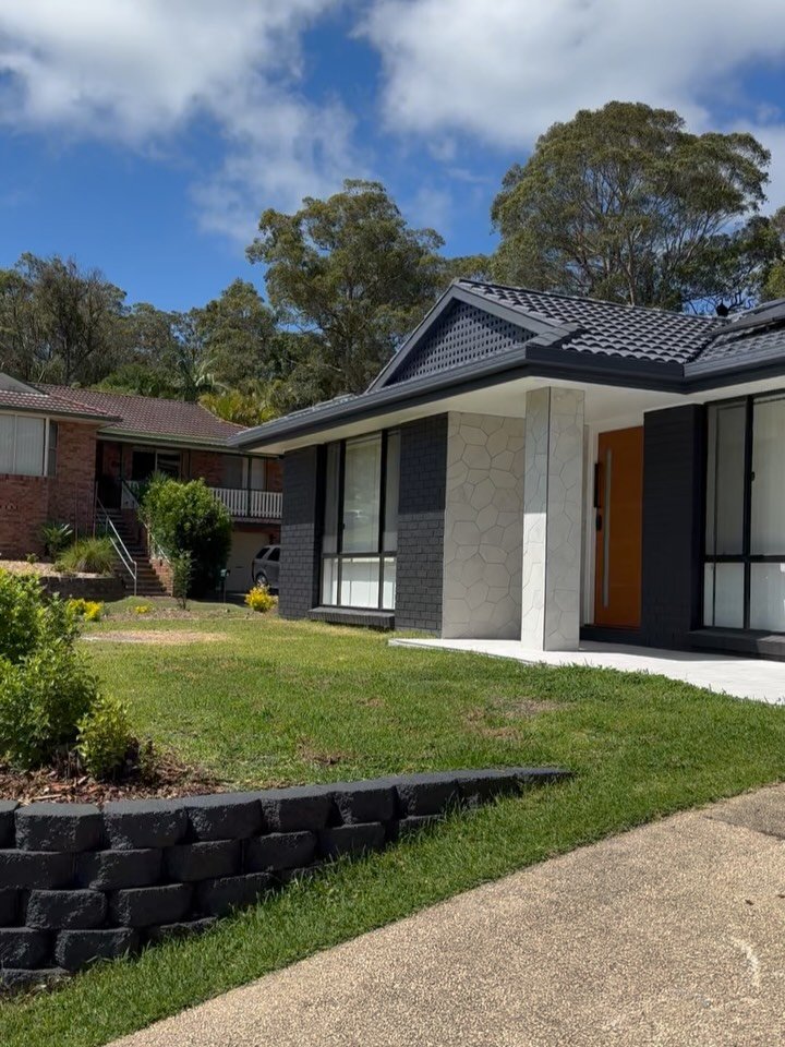 Valentine exterior repaint, what a transformation of this tired old brick home 👌🏻