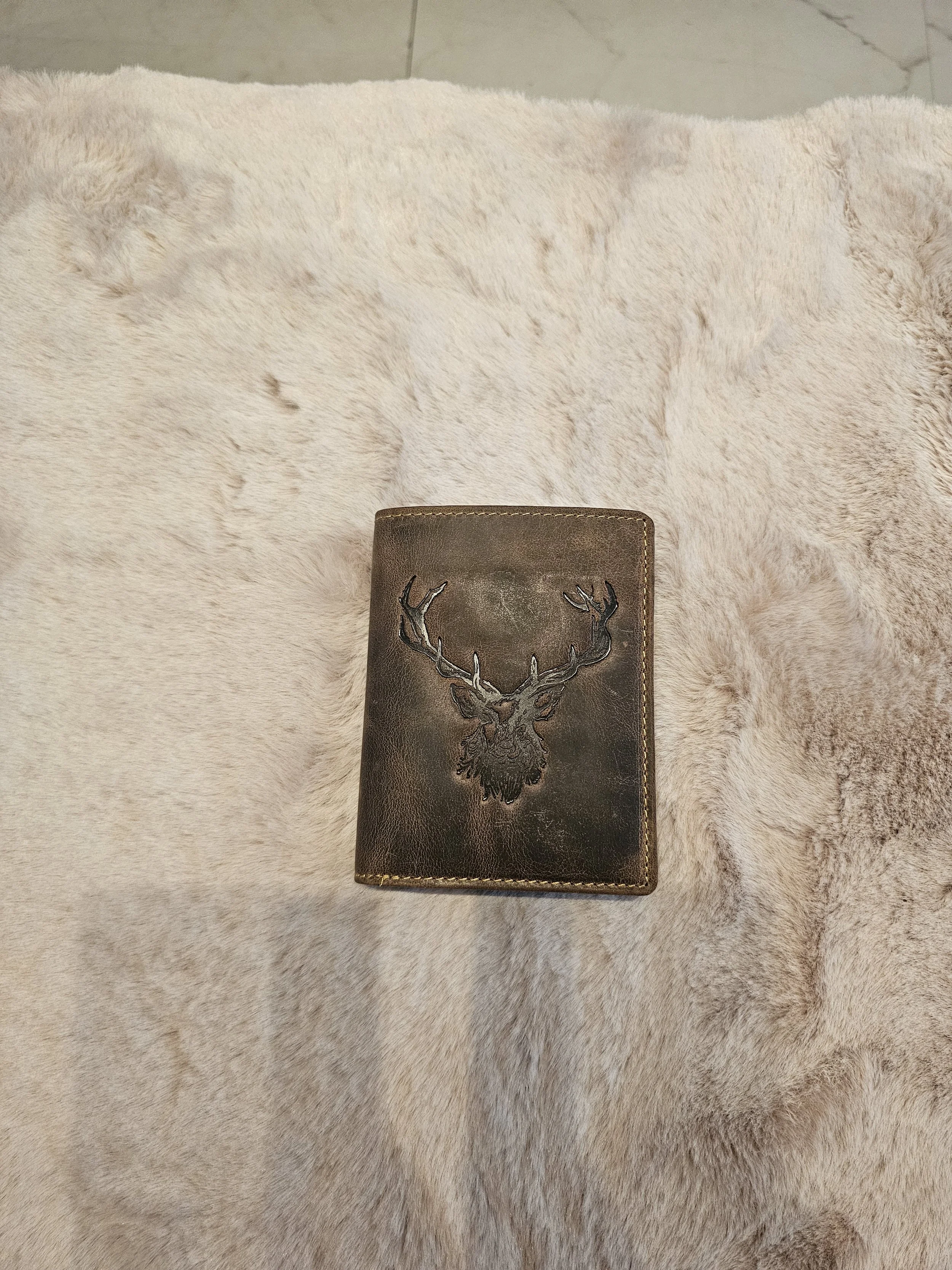 Vertical - Portefeuille en cuir avec motif Tête de Cerf
