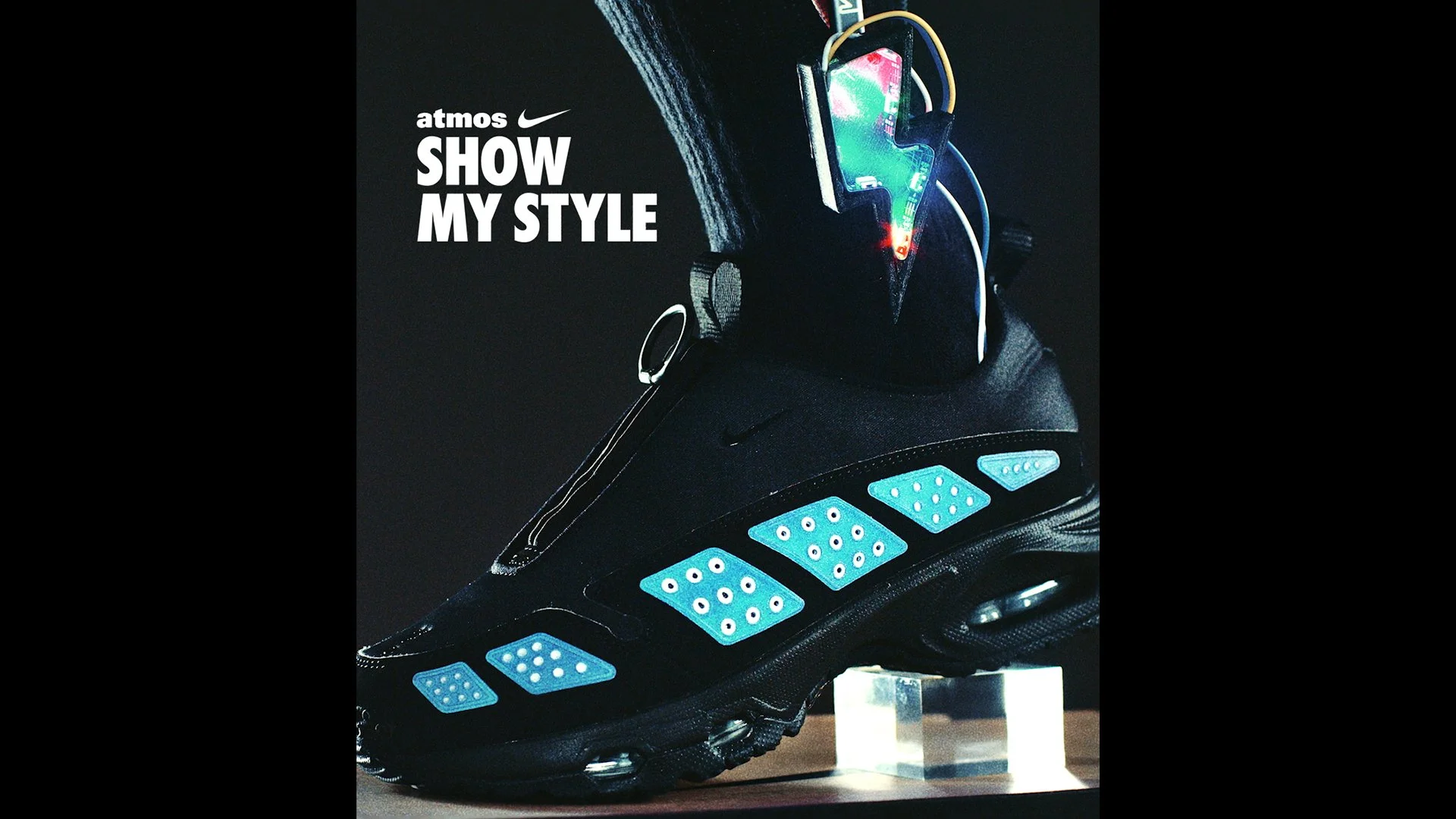 NIKE × atmos 「AIR MAX SNDR」