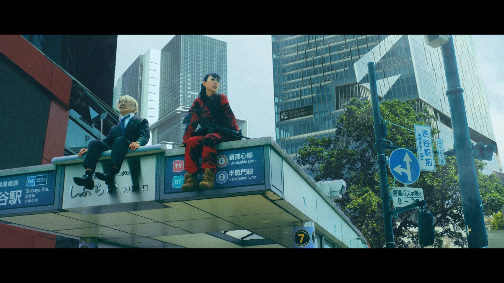 200812_BiSH_SuperHeroMusic_MV.mov.01_00_36_16.静止画015.jpg
