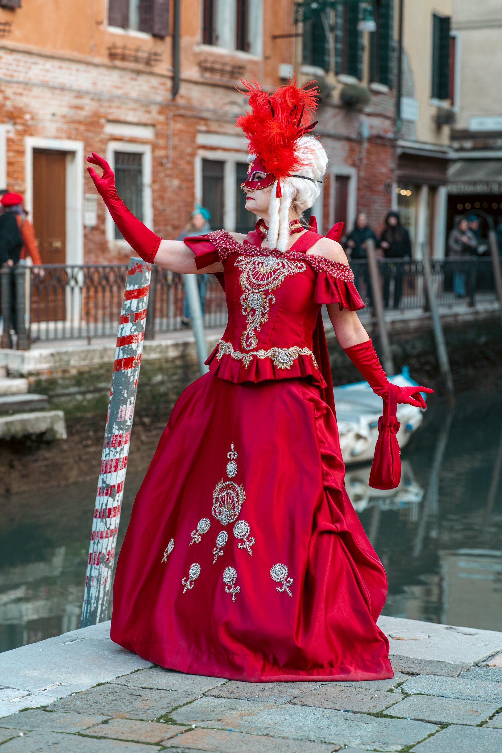 traditional-venetian-dress-photo session6.jpg