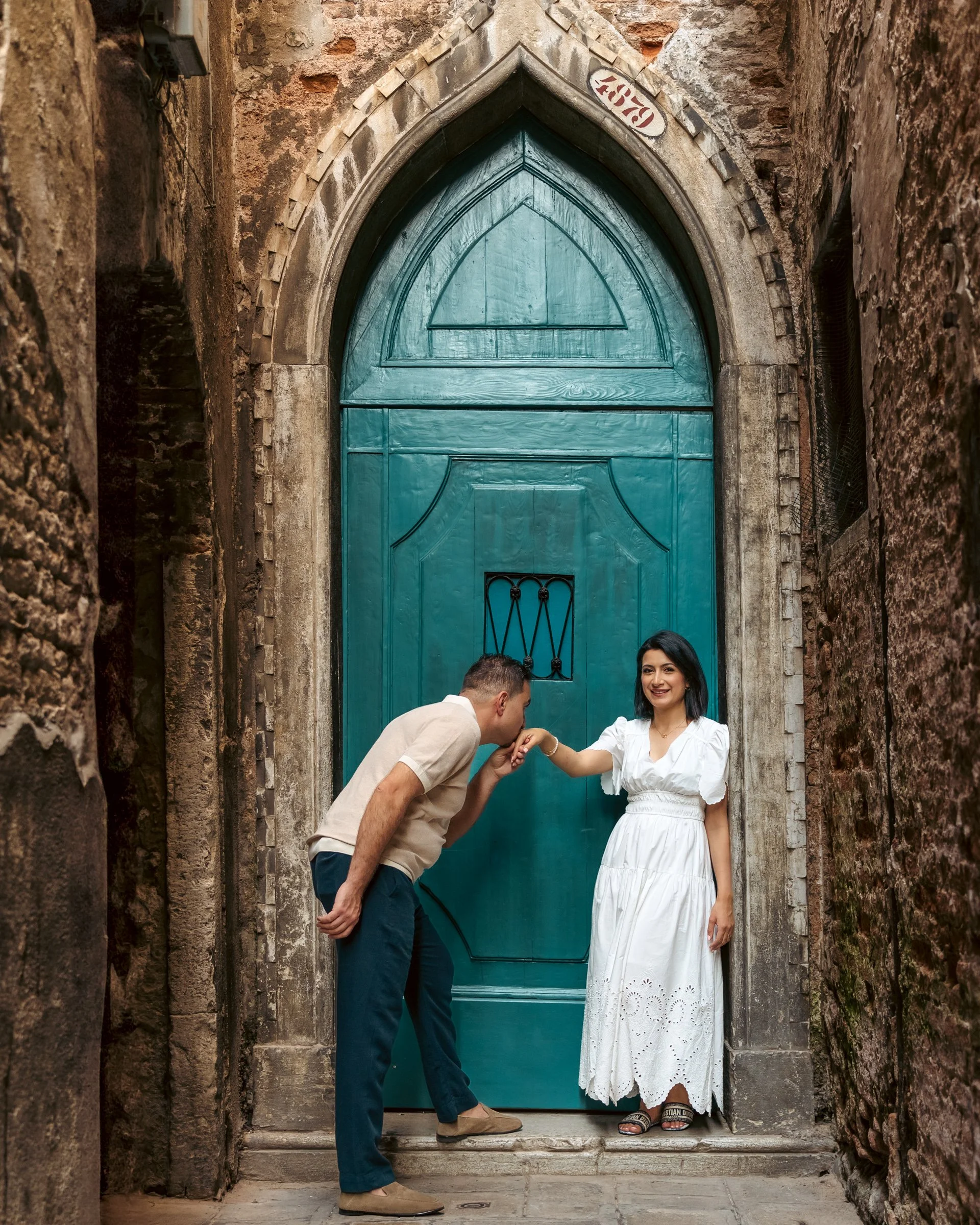 romantic-photoshoot-venice-italy-1.jpg