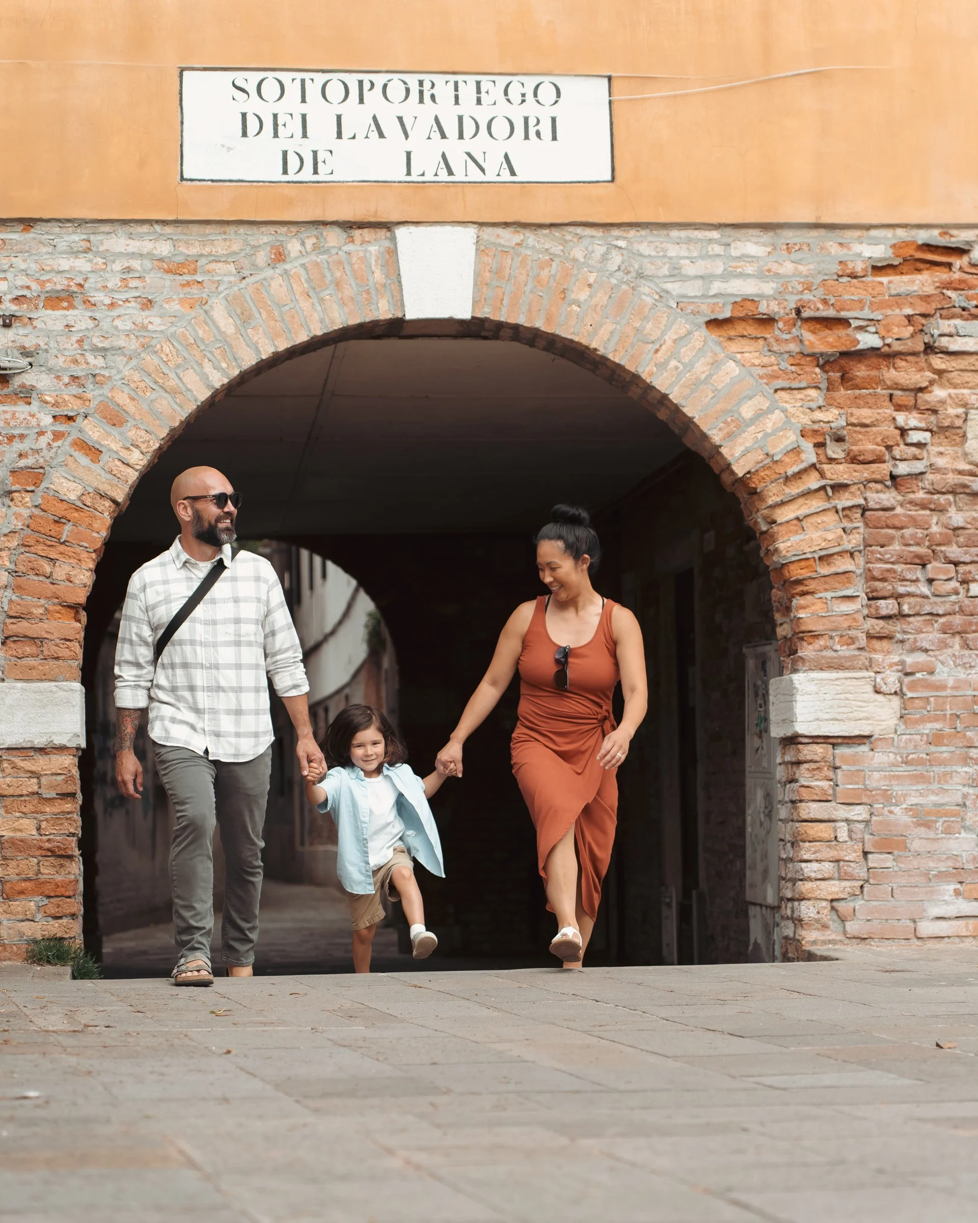 venice-family-portraits-italy-8.jpg