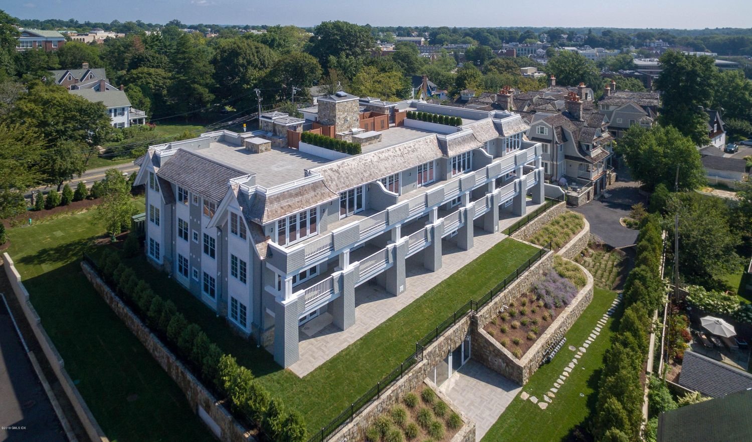 Beacon Hill II Greenwich CT exterior view