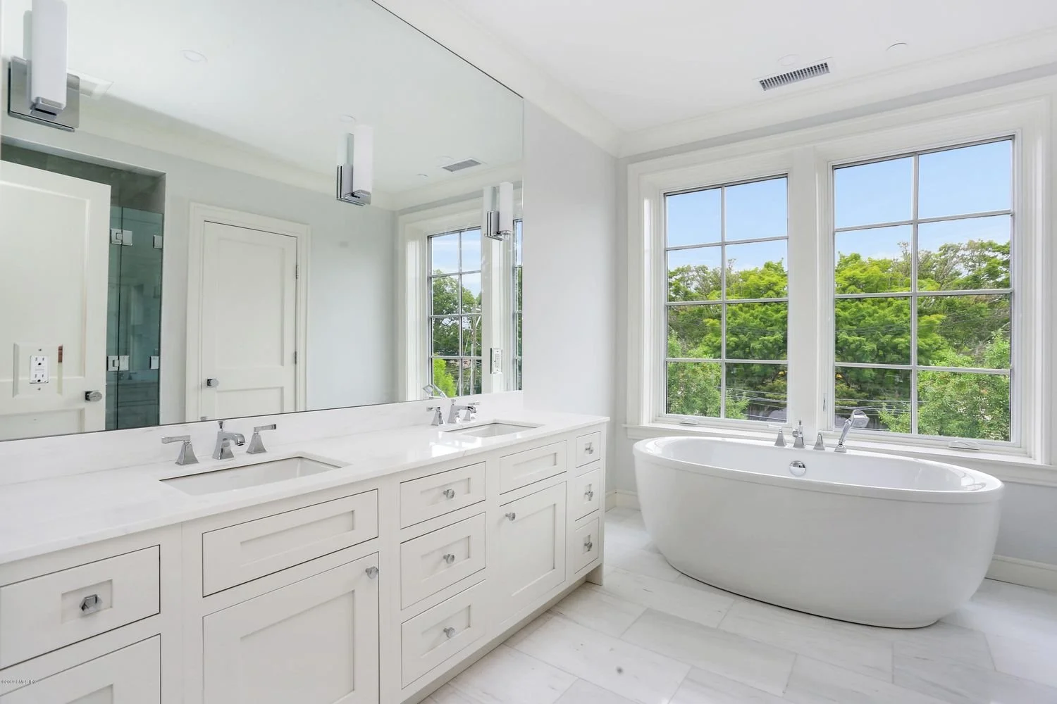 Beacon Hill II Greenwich CT primary bathroom