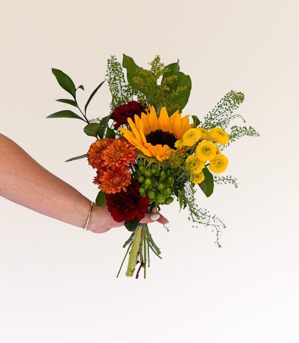 Petite Amber Hand-tie Bouquet