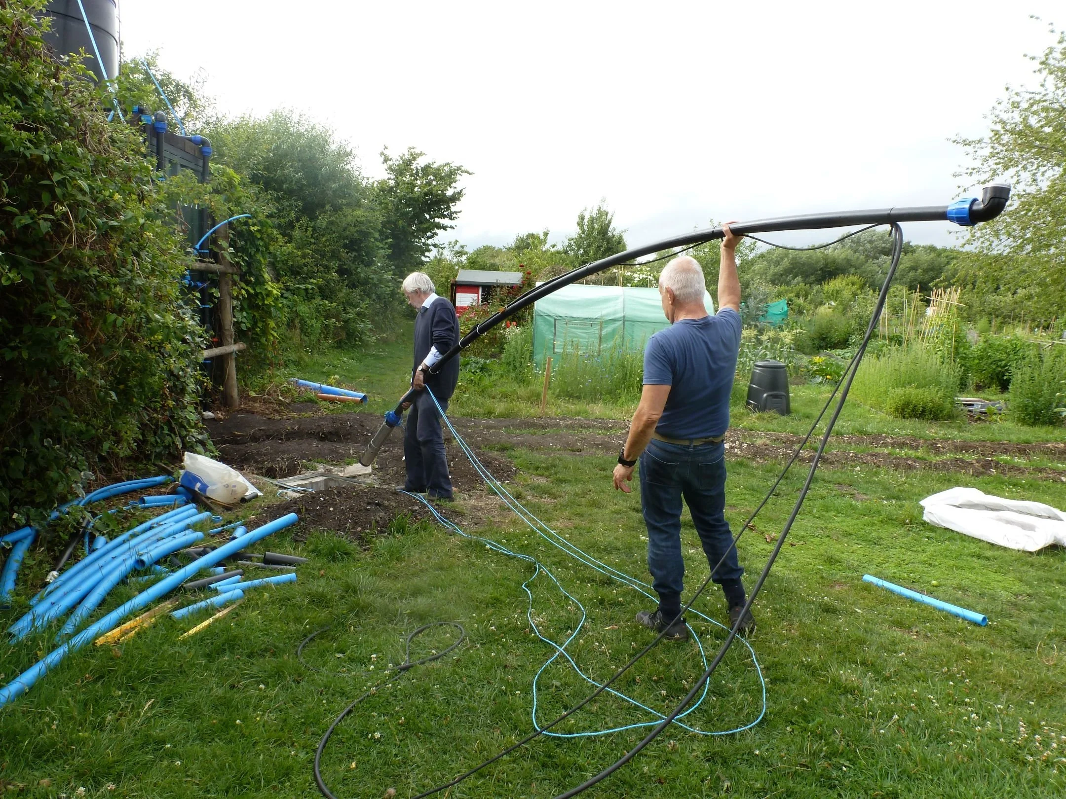 Installing the watering system on the allotment