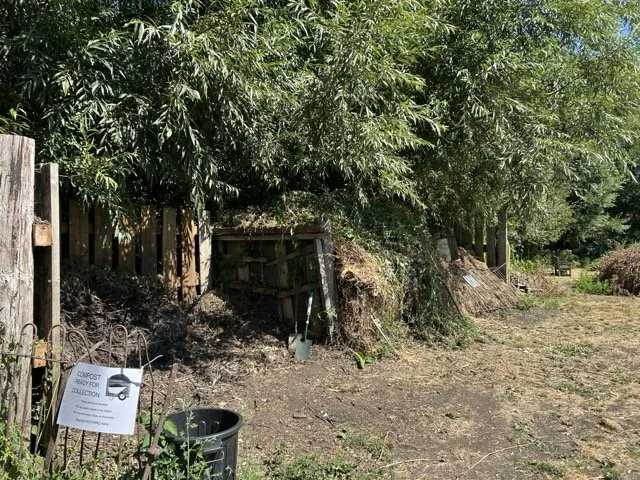 Compost bin for plot holders