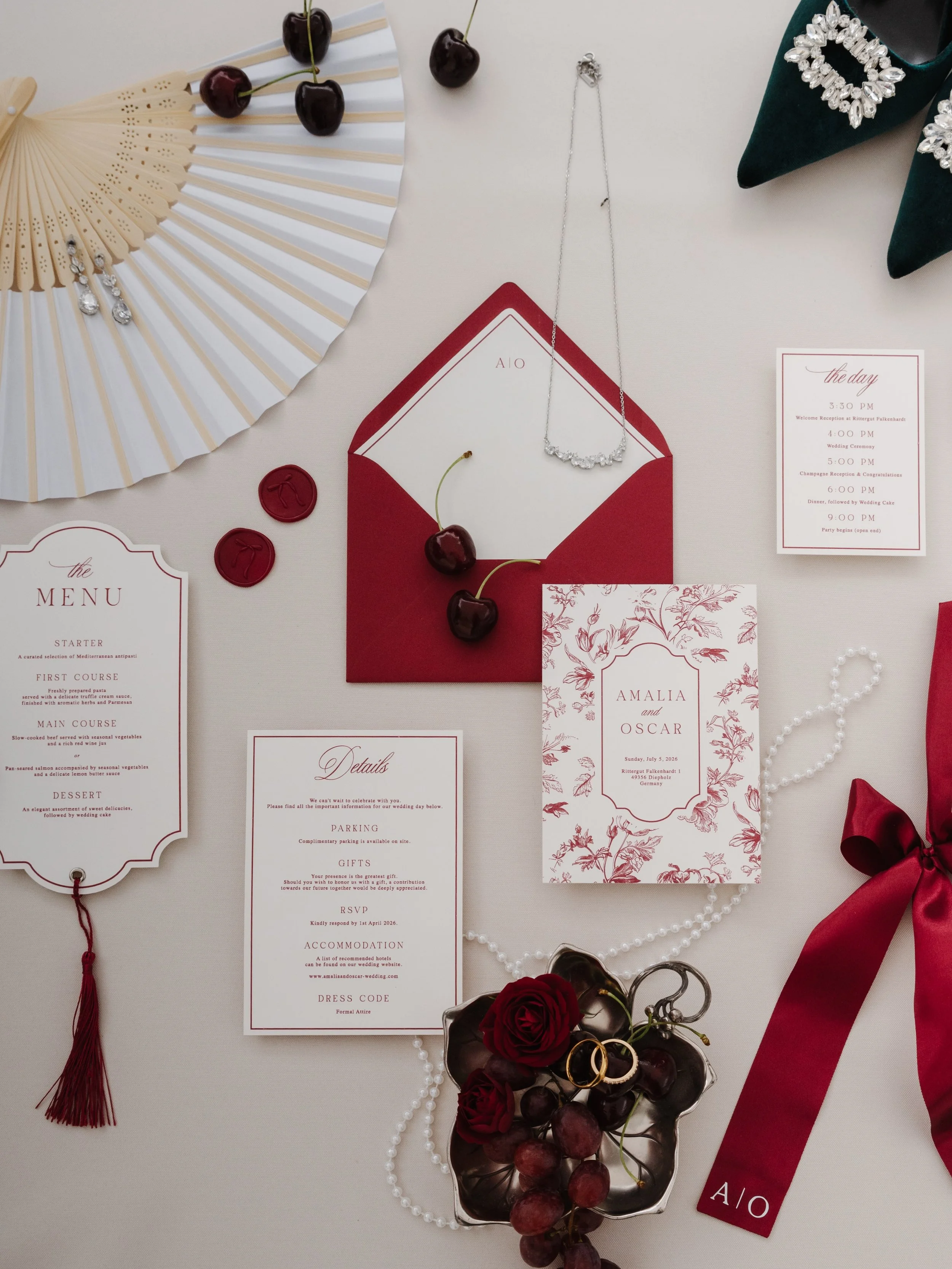 Wedding of A&amp;O 🎂💍

Planung und Konzept: @carolinardler_hochzeiten
Location: @rittergutfalkenhardt
St&uuml;hle, Geschirr, Dekoration: @hochzeitsdekoration
Creative Table Design: @hochzeitsdekoration
Floristik: @karinwilbertblumen
Brautmode: @ver