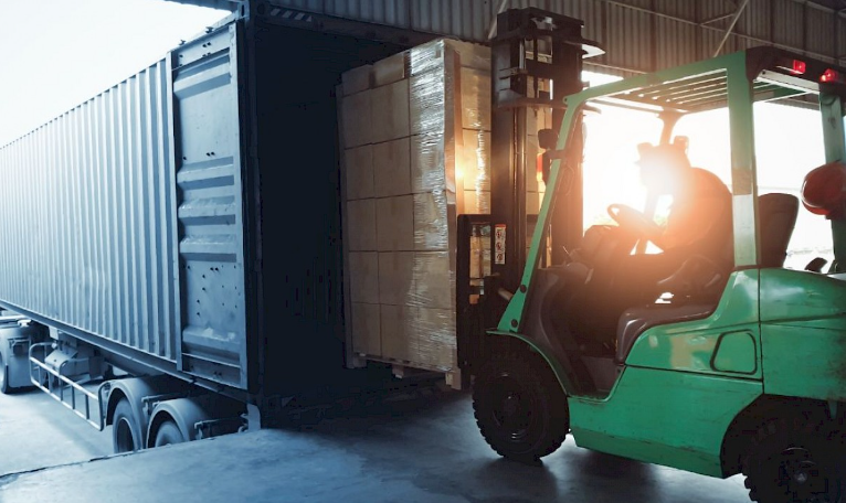 Transloading cargo