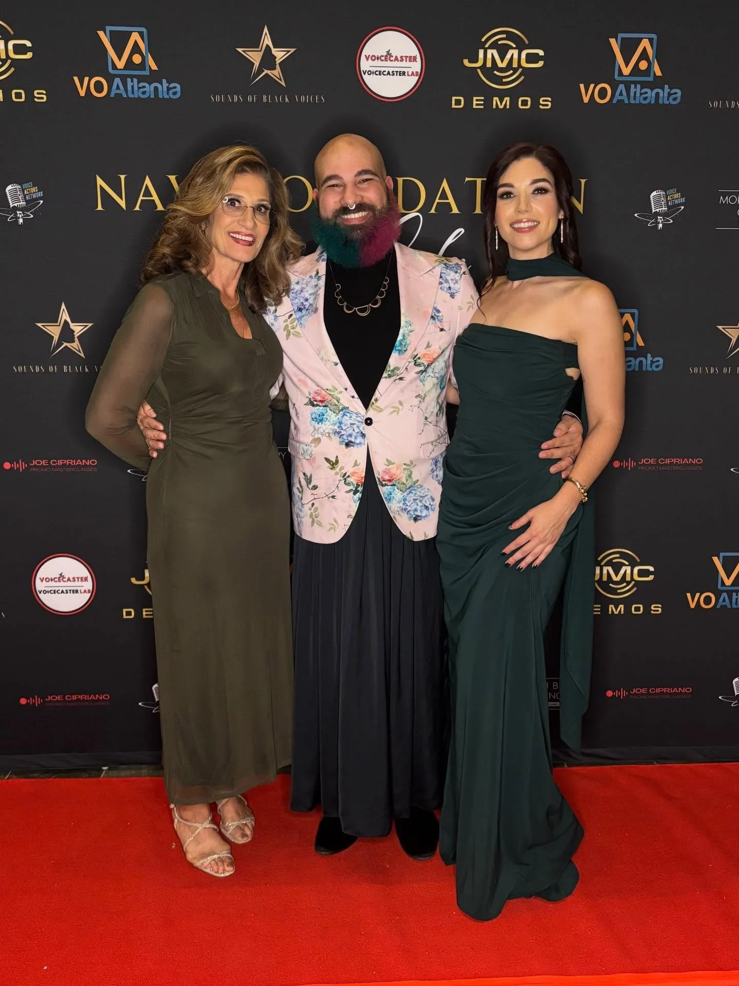 Happy @navavoices Gala to all and to all a good night 🌙 ✨ Thank you NAVA, and the wonderful volunteers who made last night a spectacular reinforcement of the strength of our community 💜 (And it was also Mom&rsquo;s birthday so happy birthday Mom!!✨