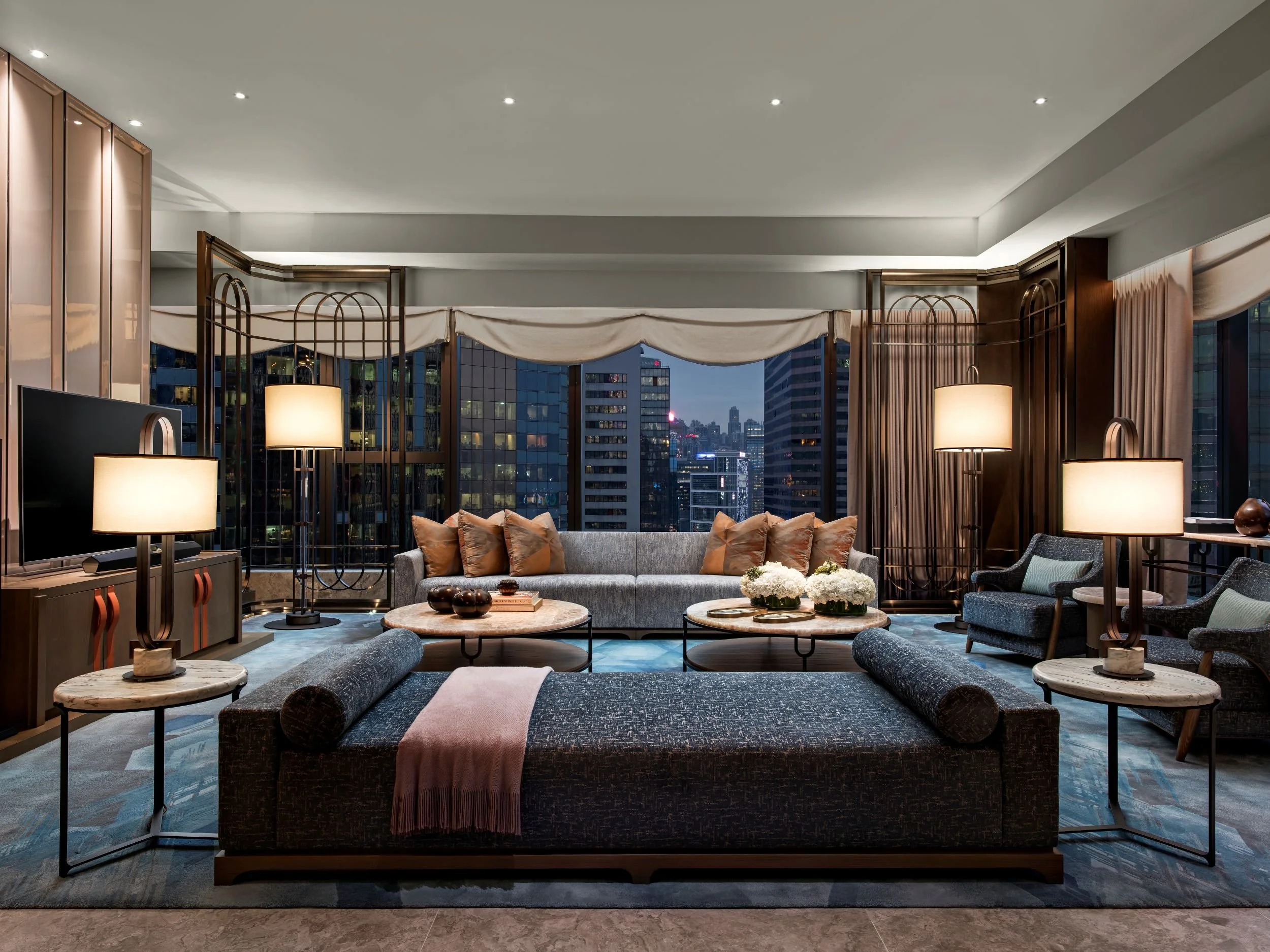 STREGIS_HK_17V2.jpg
