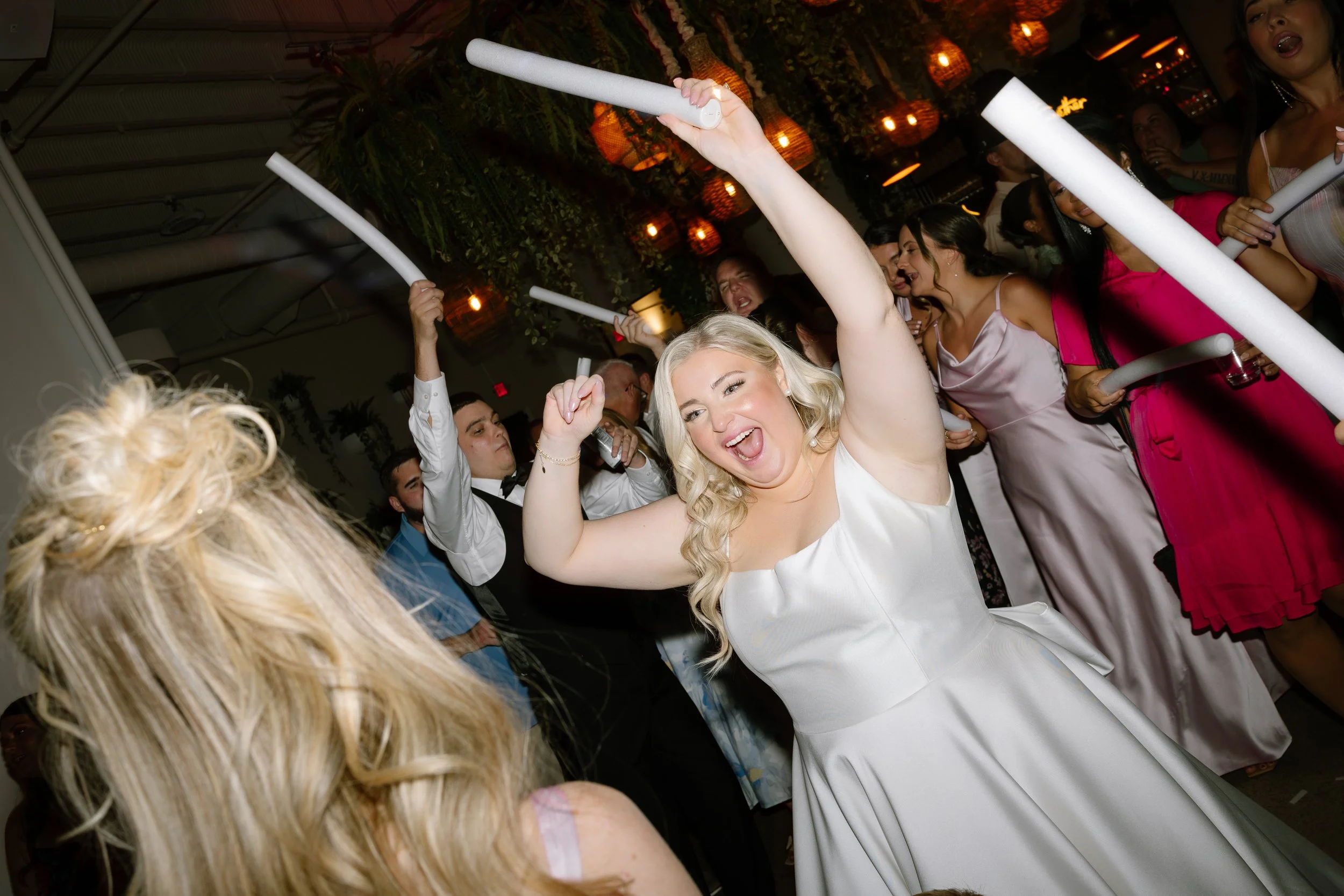 urban_daisy_summer_wedding_minneapolis_minnesota_wedding_loui_photography-599.jpg
