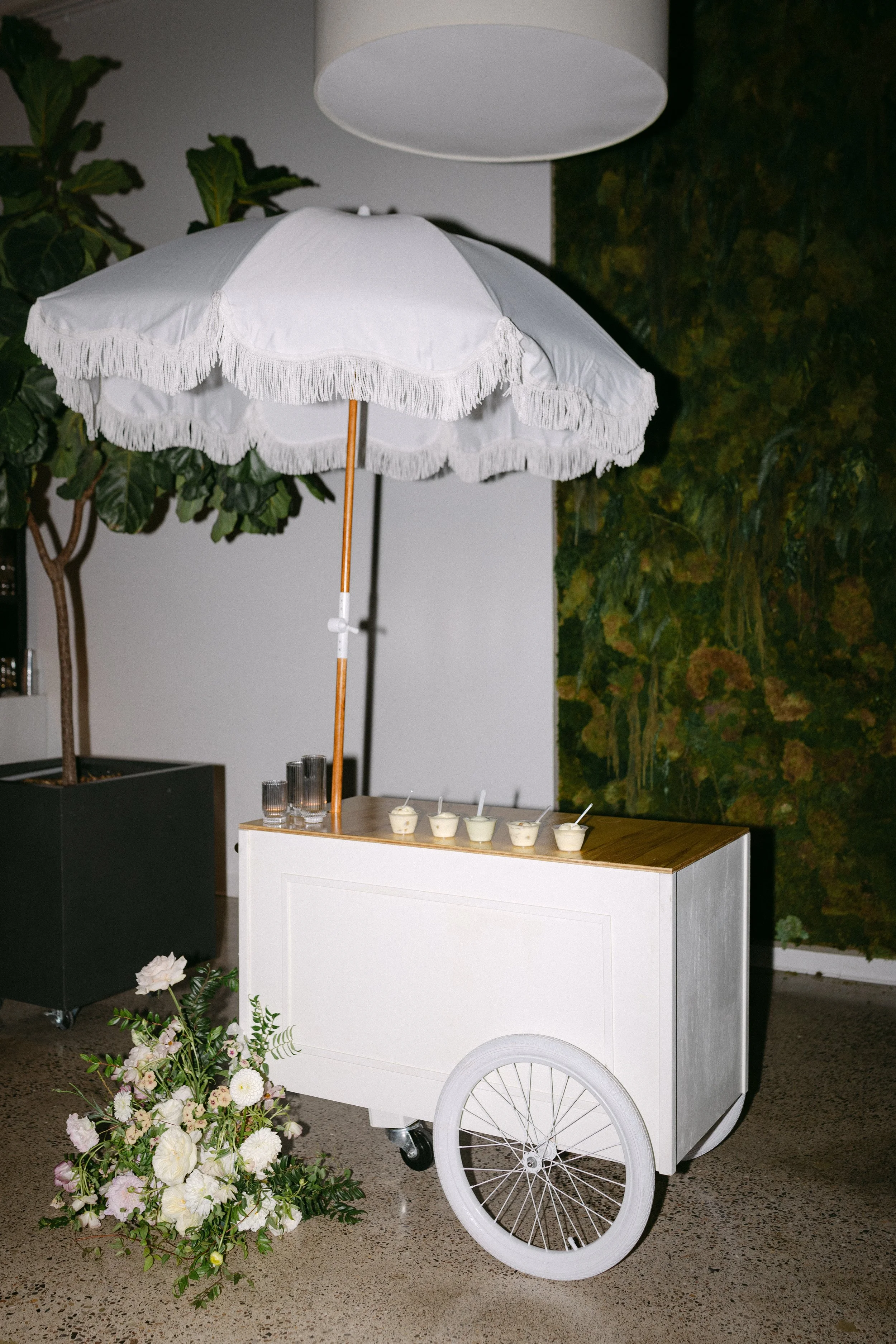 urban_daisy_summer_wedding_minneapolis_minnesota_wedding_loui_photography-618.jpg