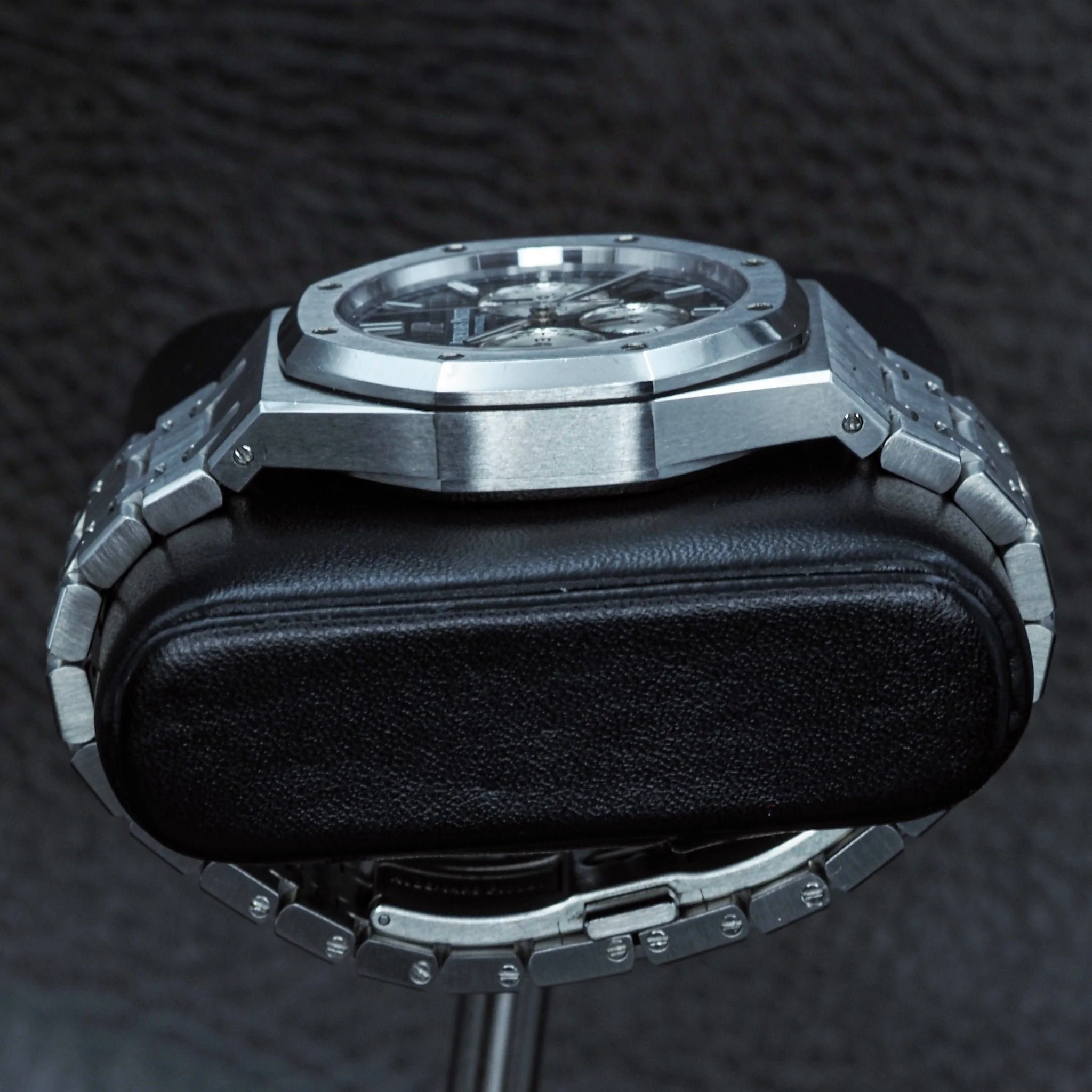 8-PB108092.jpg