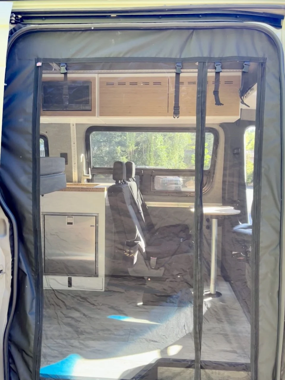 Fully enclosed bug netting sprinter