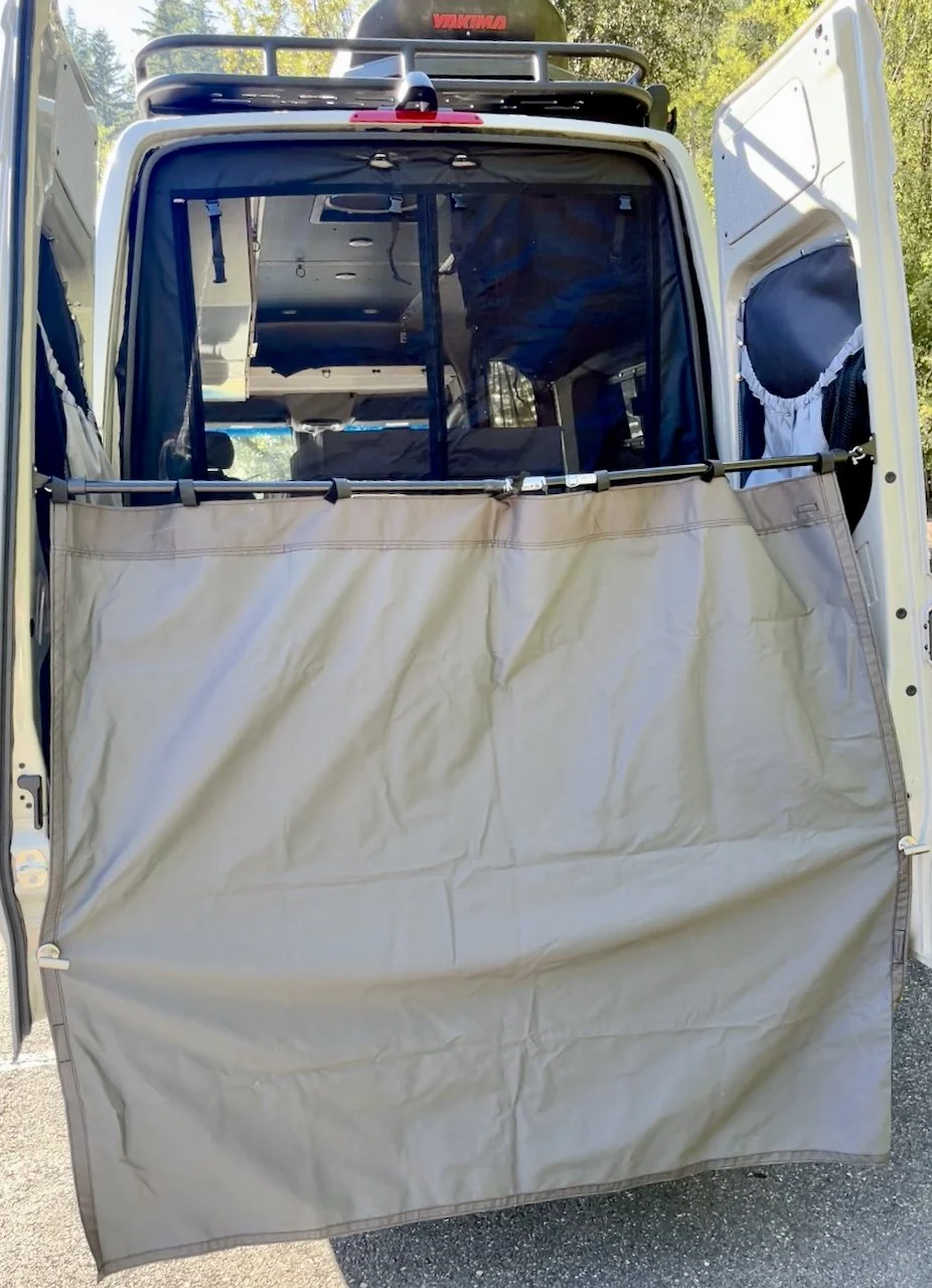 Exterior privacy curtain for sprinter shower