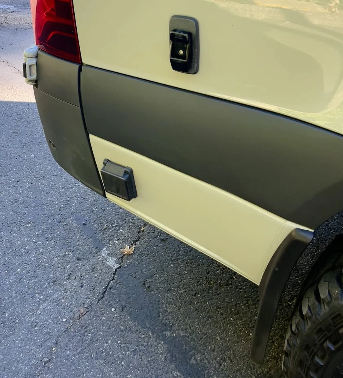External 30 AMP Shore Power Plug Sprinter
