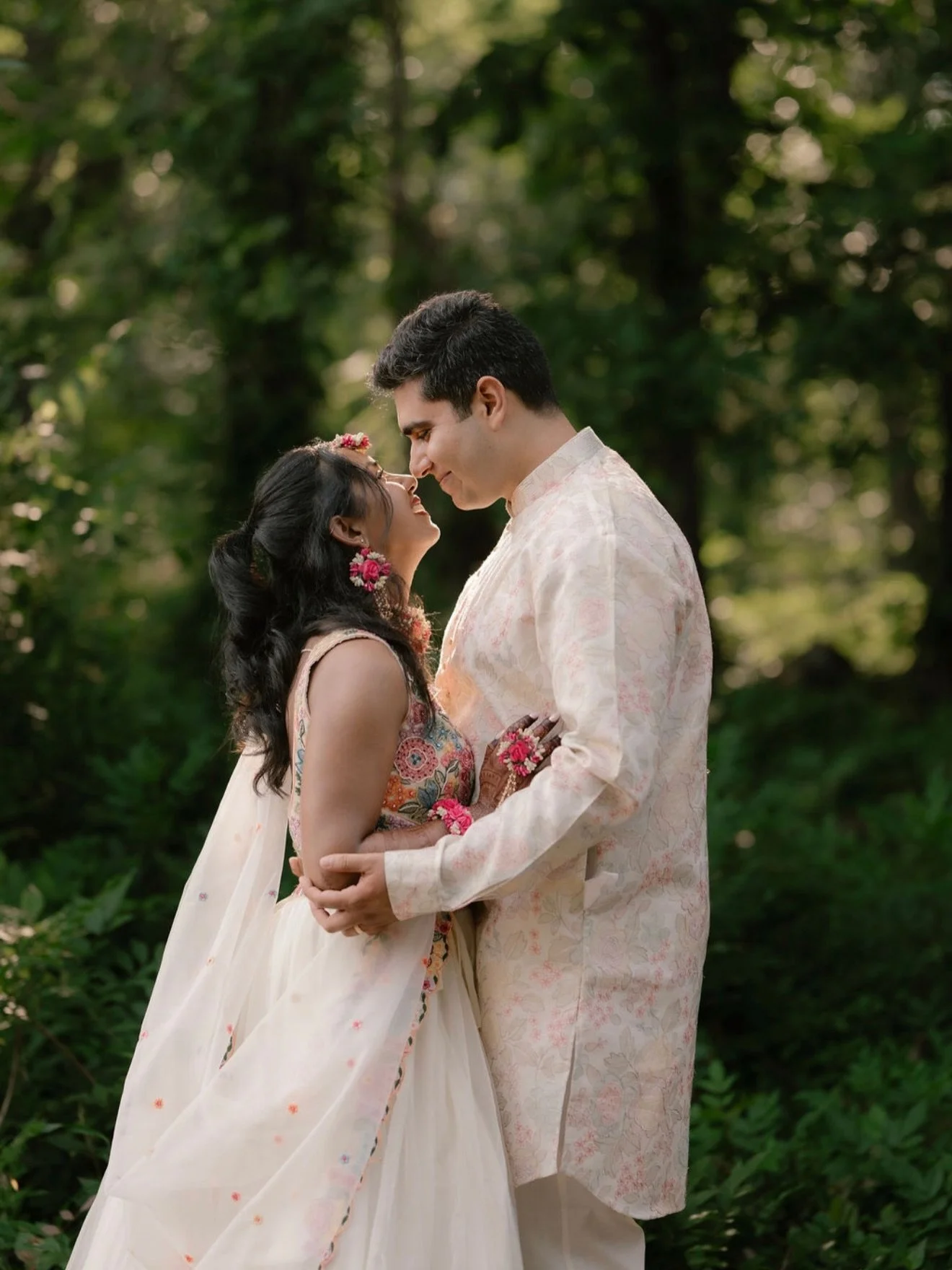 A little haldi, a lot of love, and the sweetest memories 💛✨

Amanda &amp; Anish&rsquo;s Haldi was pure sunshine, laughter &amp; love. 🌼

Here&rsquo;s a little peek into the magic before their forever. 🫶🏽 

📸 @bhowmikdavefilms.photo