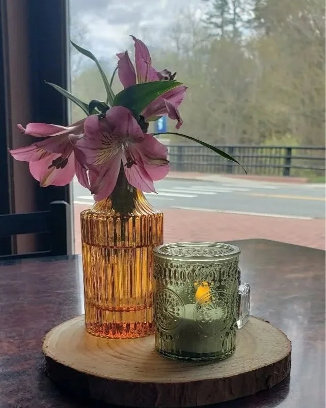 Brick+%26+Barrell+flowers.jpg