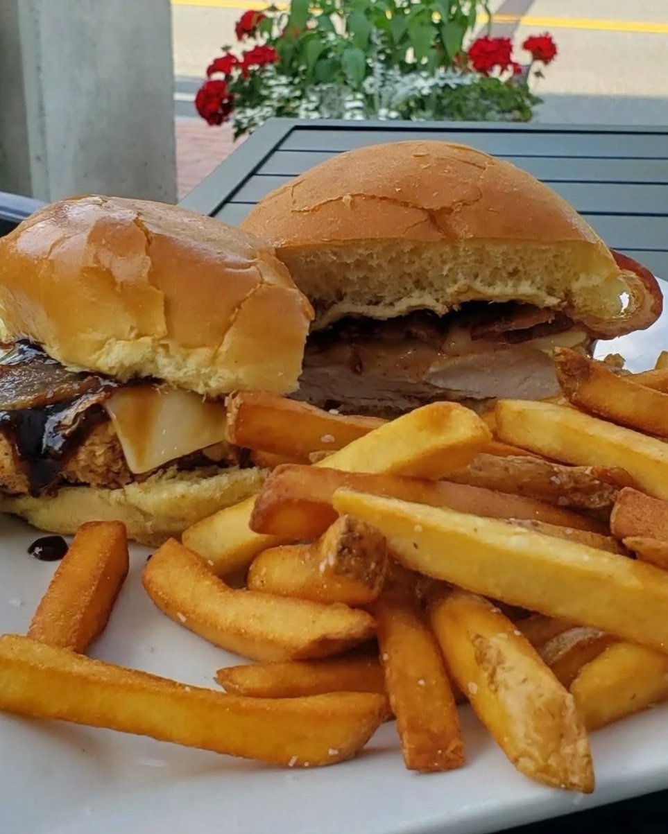 Grilled+chicken+Brick+%26+Barrel.jpg