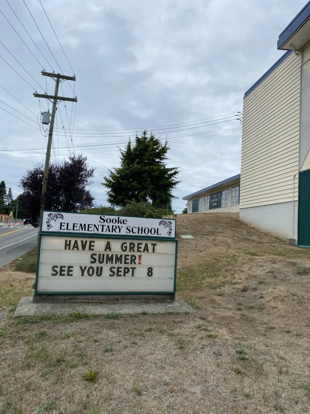Happy back to school! Sooke Elementary, we&rsquo;ve missed your jokes!
Does anyone truly outgrow that first-day-of-school feeling? Nervous and exciting. New teachers, new classes, new friends. OK, as parents, maybe we don&rsquo;t miss making lunches 