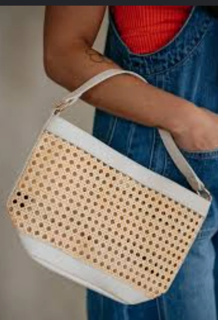 Wicker and leather bag