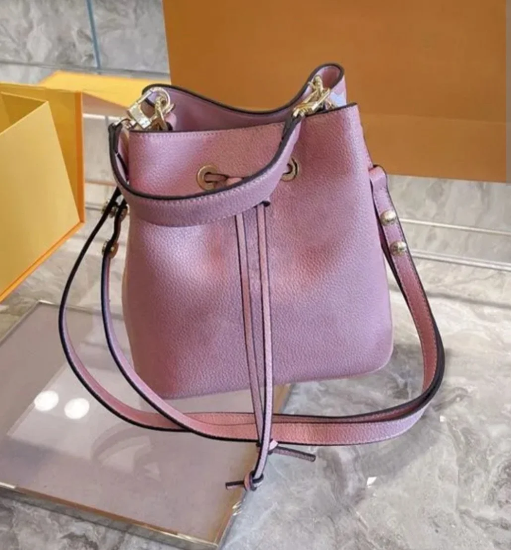 Leather purse, lavender