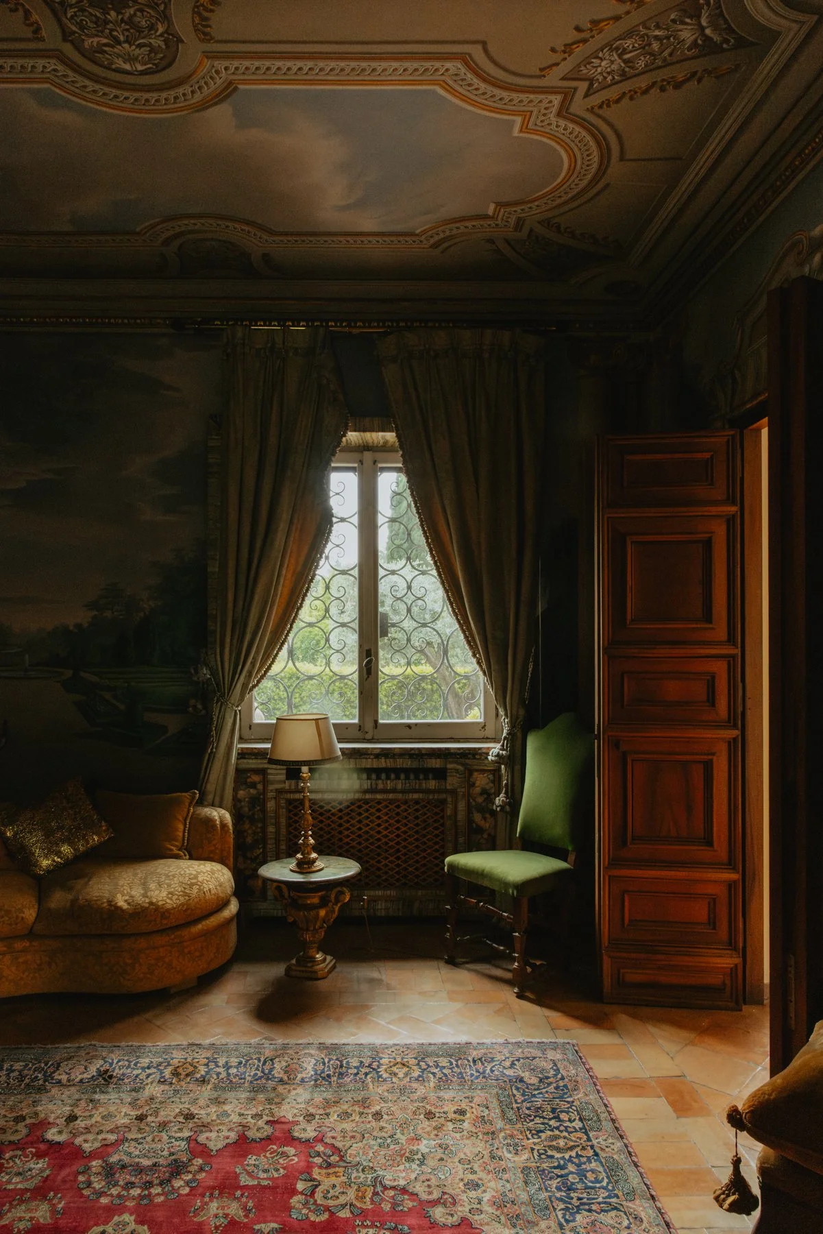 Vola_Via_Studio_Rome_Italy_Wedding_Venue_Villa_Livia-5.jpg