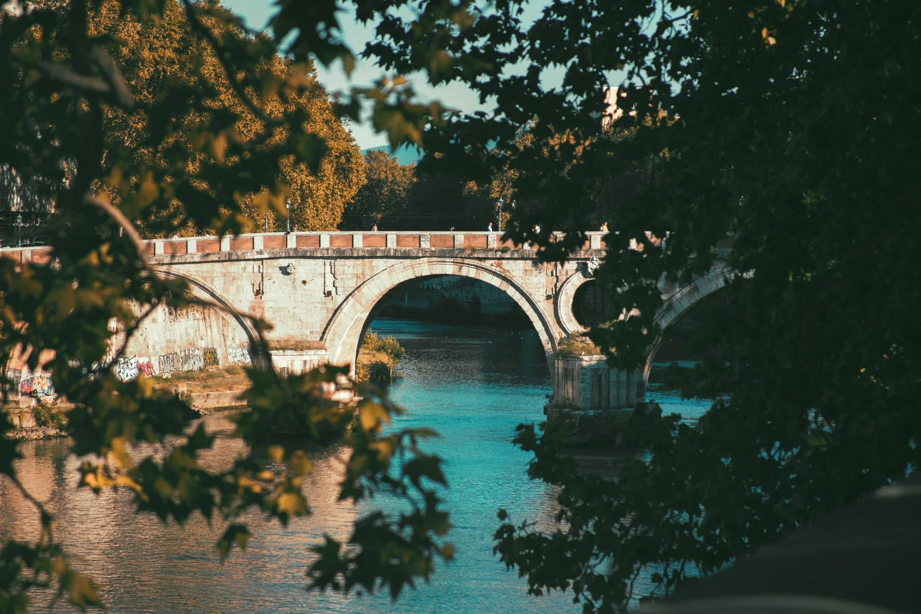 Vola_Via_Studio_Rome_Italy_Elopement_Photographer-3.jpg