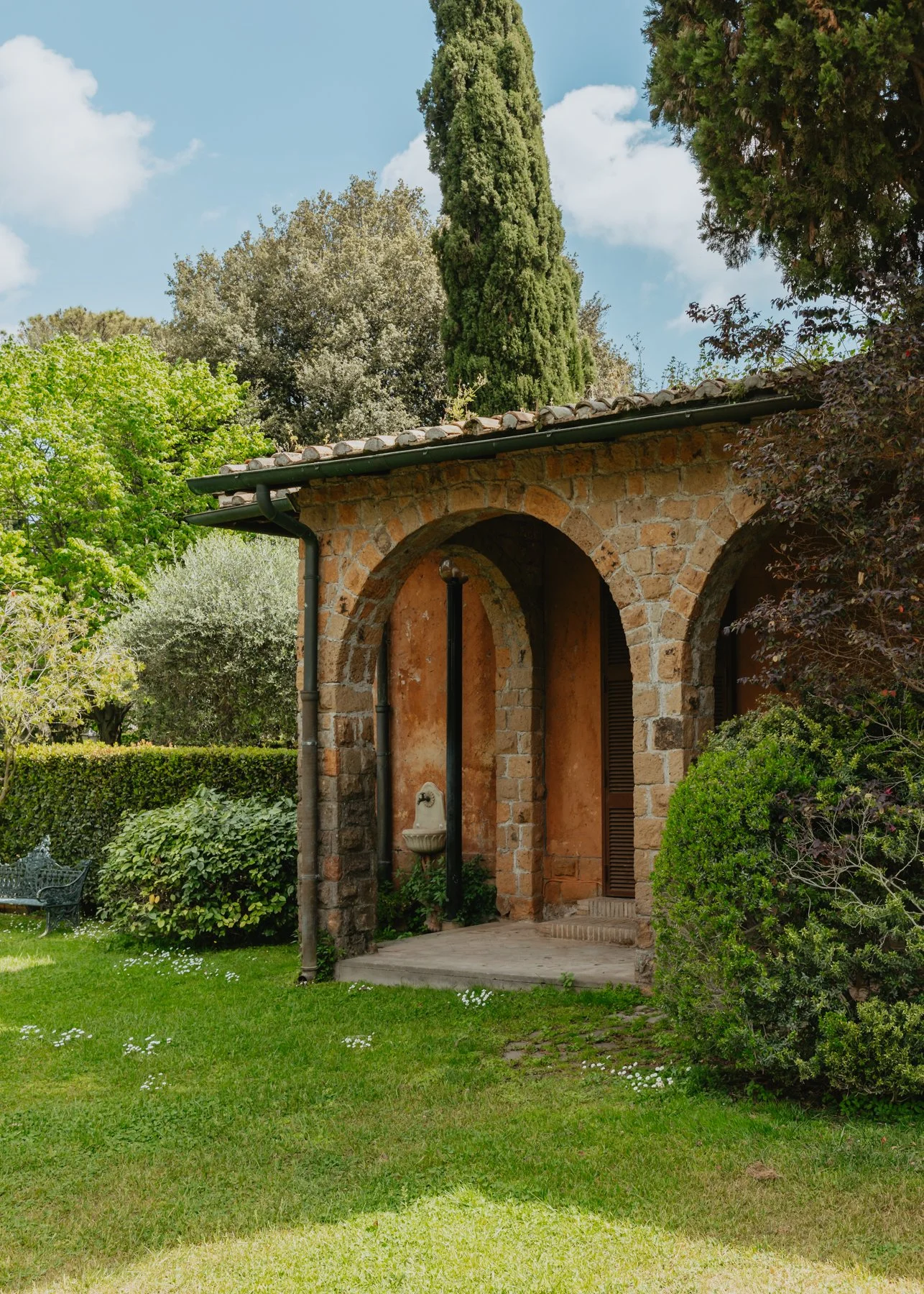 Vola_Via_Studio_Rome_Italy_Wedding_Venue_Villa_Livia-13.jpg