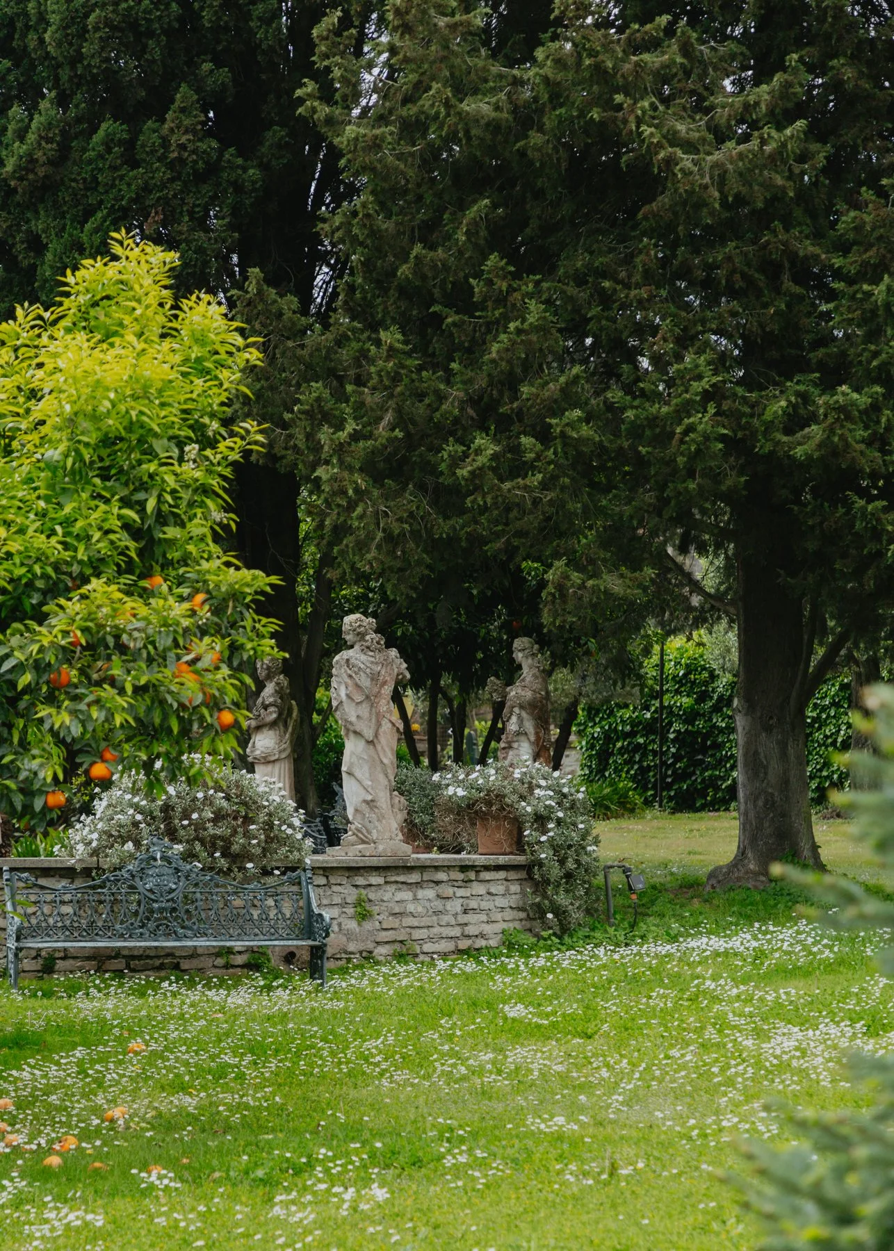 Vola_Via_Studio_Rome_Italy_Wedding_Venue_Villa_Livia-16.jpg