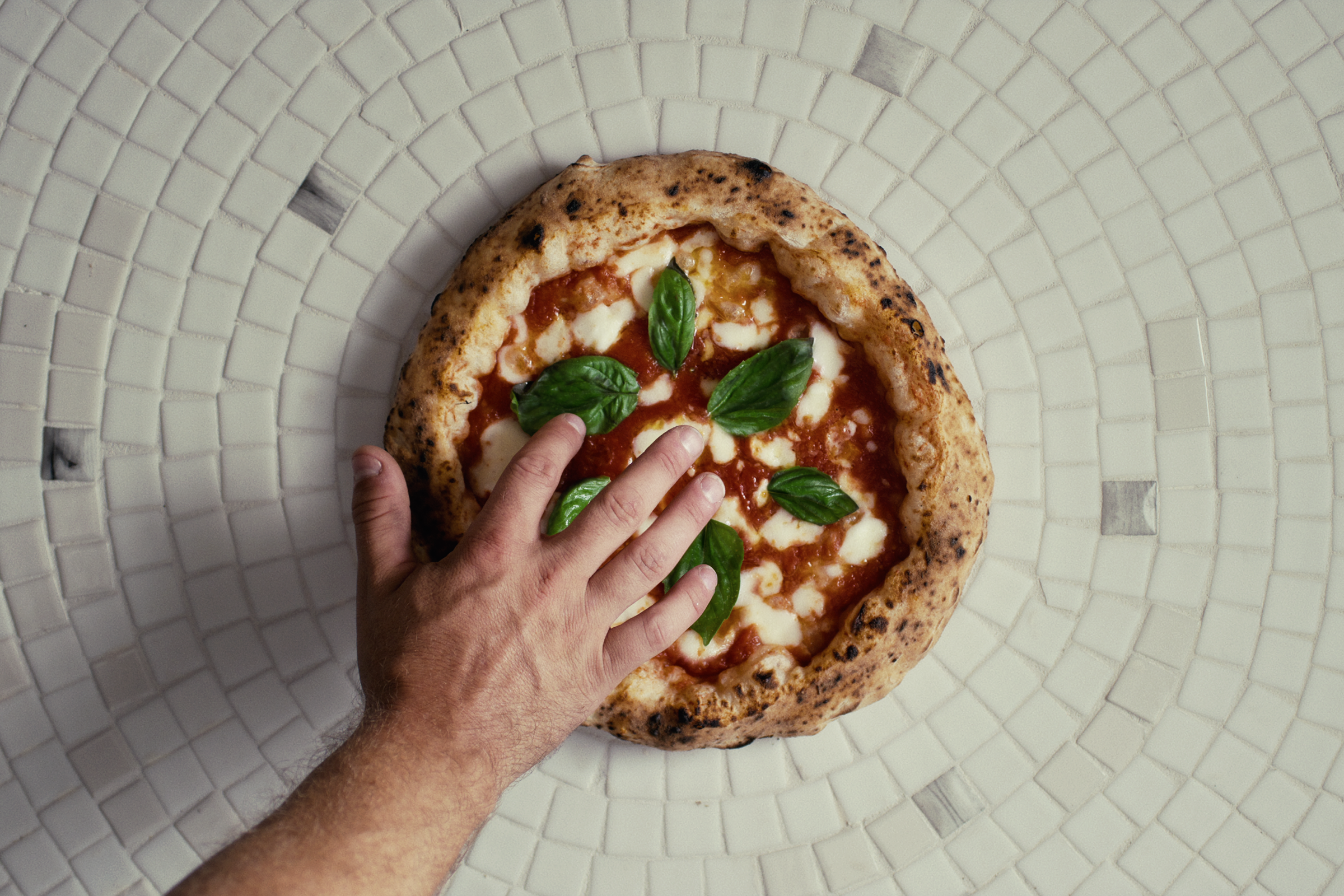 ChefsTable_Pizza_Volume1_Episode4_00_38_36_03_2400.png