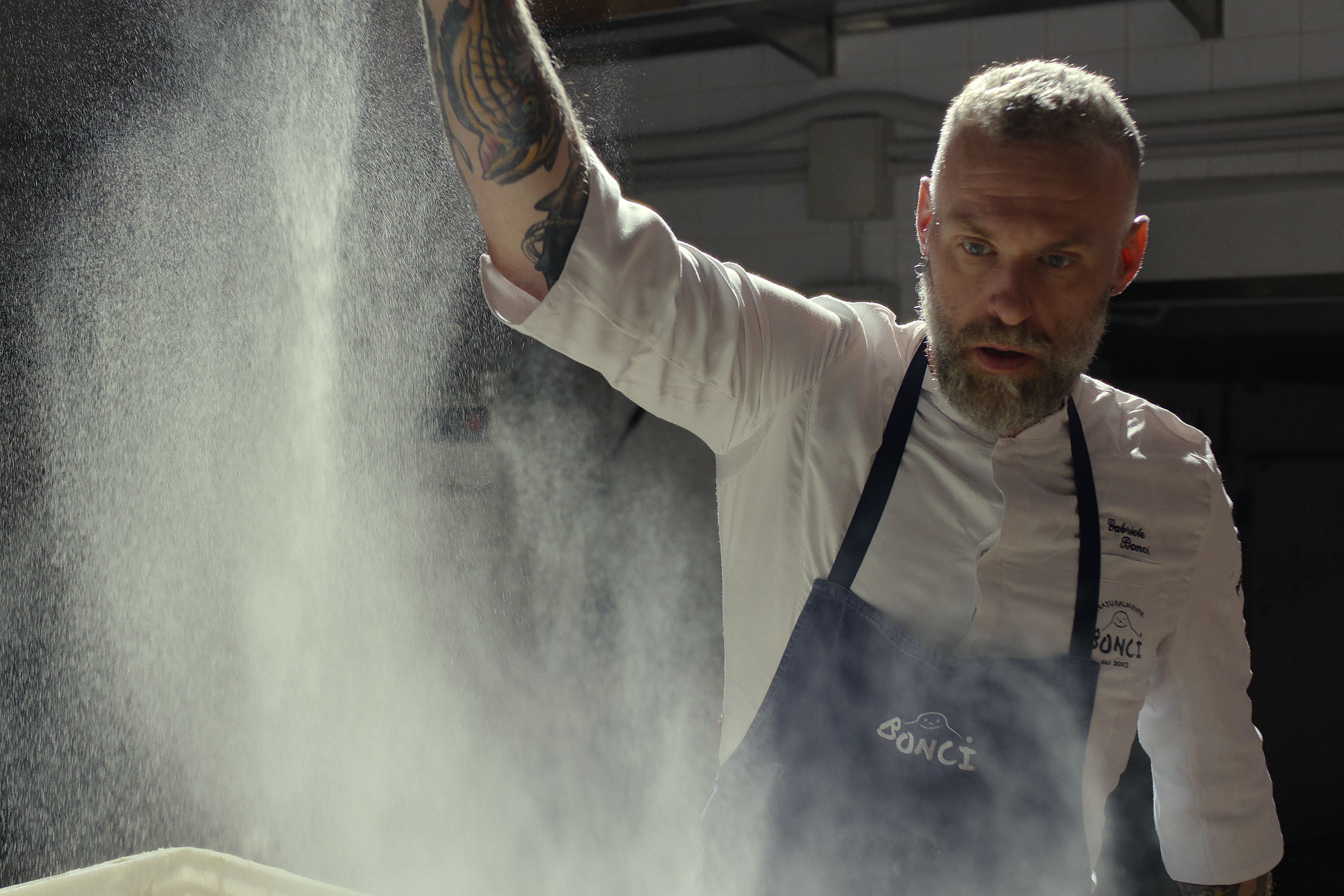ChefsTable_Pizza_Volume1_Episode2_00_24_17_04_2400.png