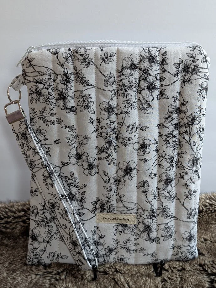 Chic Floral Quilted Book Sleeve with Wristlet