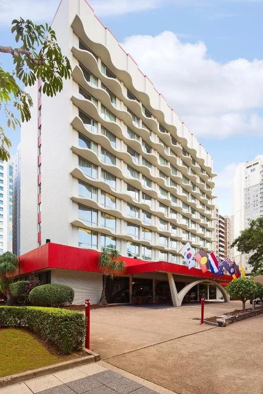 Exterior image of the Royal On The Park Hotel in Brisbane