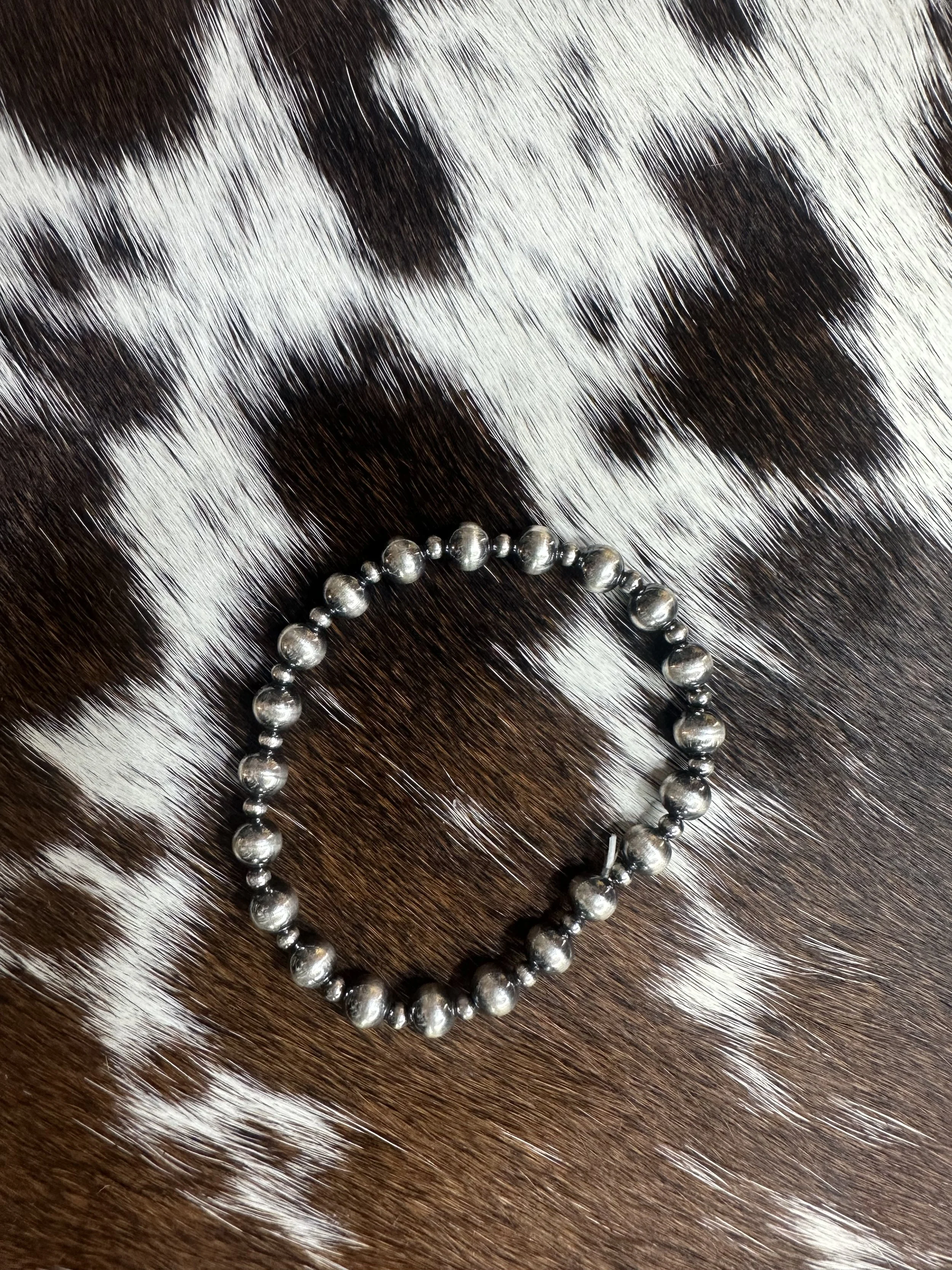 Graduated 3mm-6mm Navajo Pearl Stretch Bracelet
