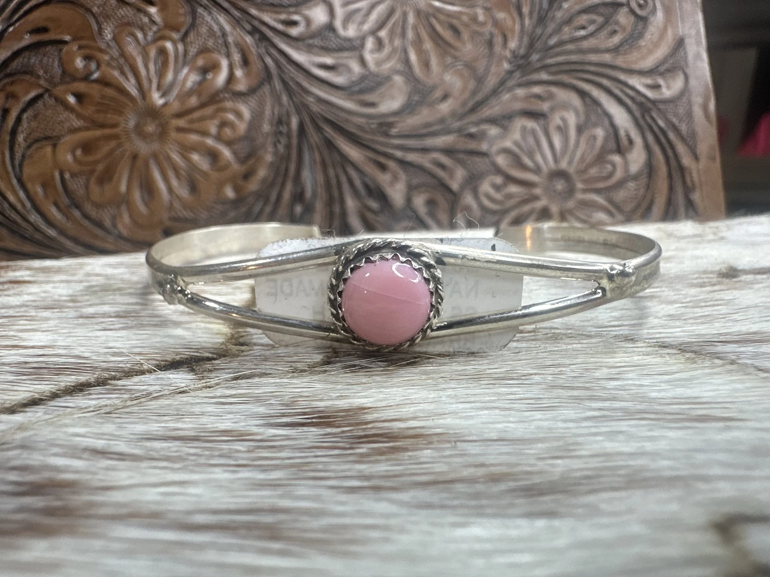 Esther White Queen Conch Cuff Bracelet